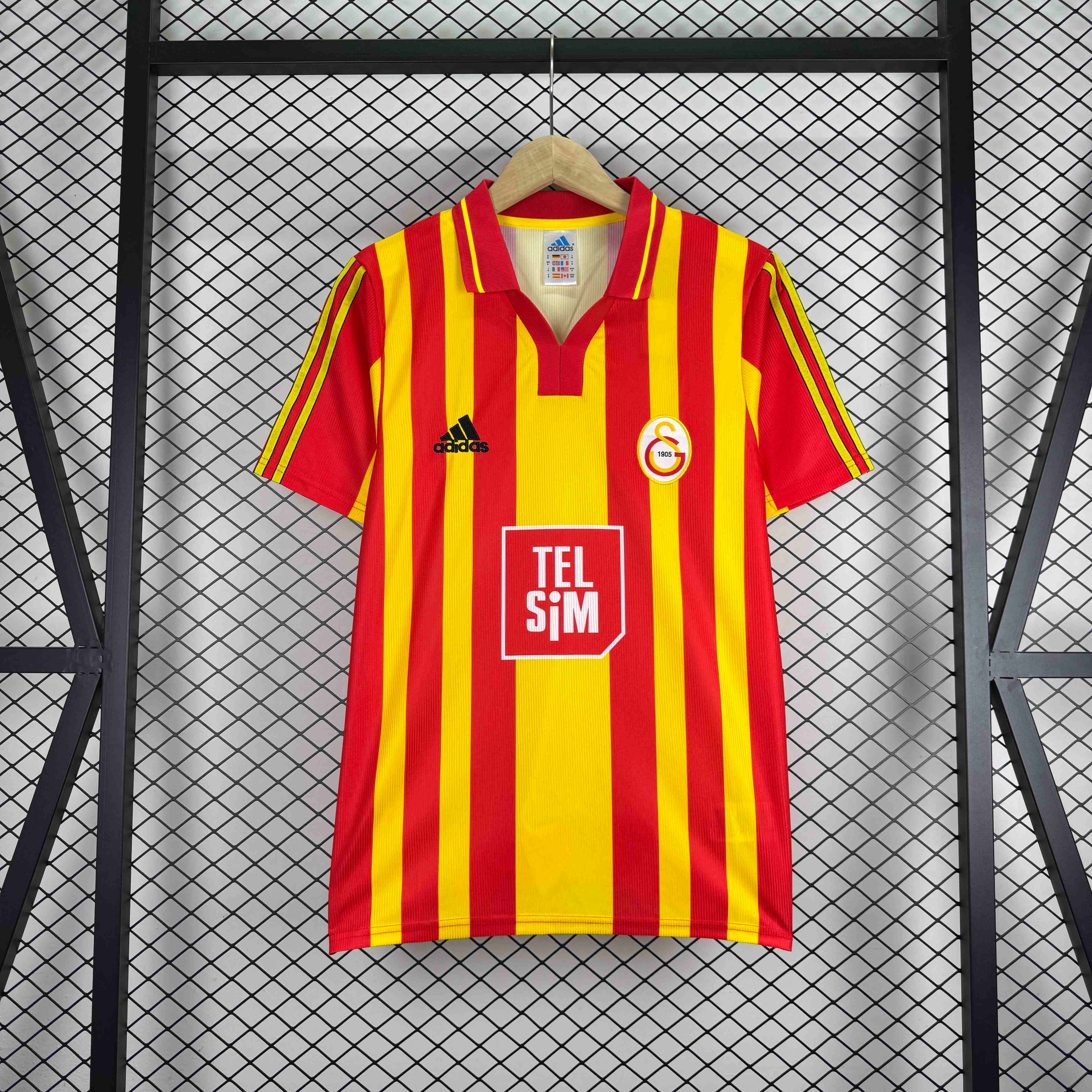 2000/2001 Retro Galatasaray Home Football Shirt 1:1 Thai Quality