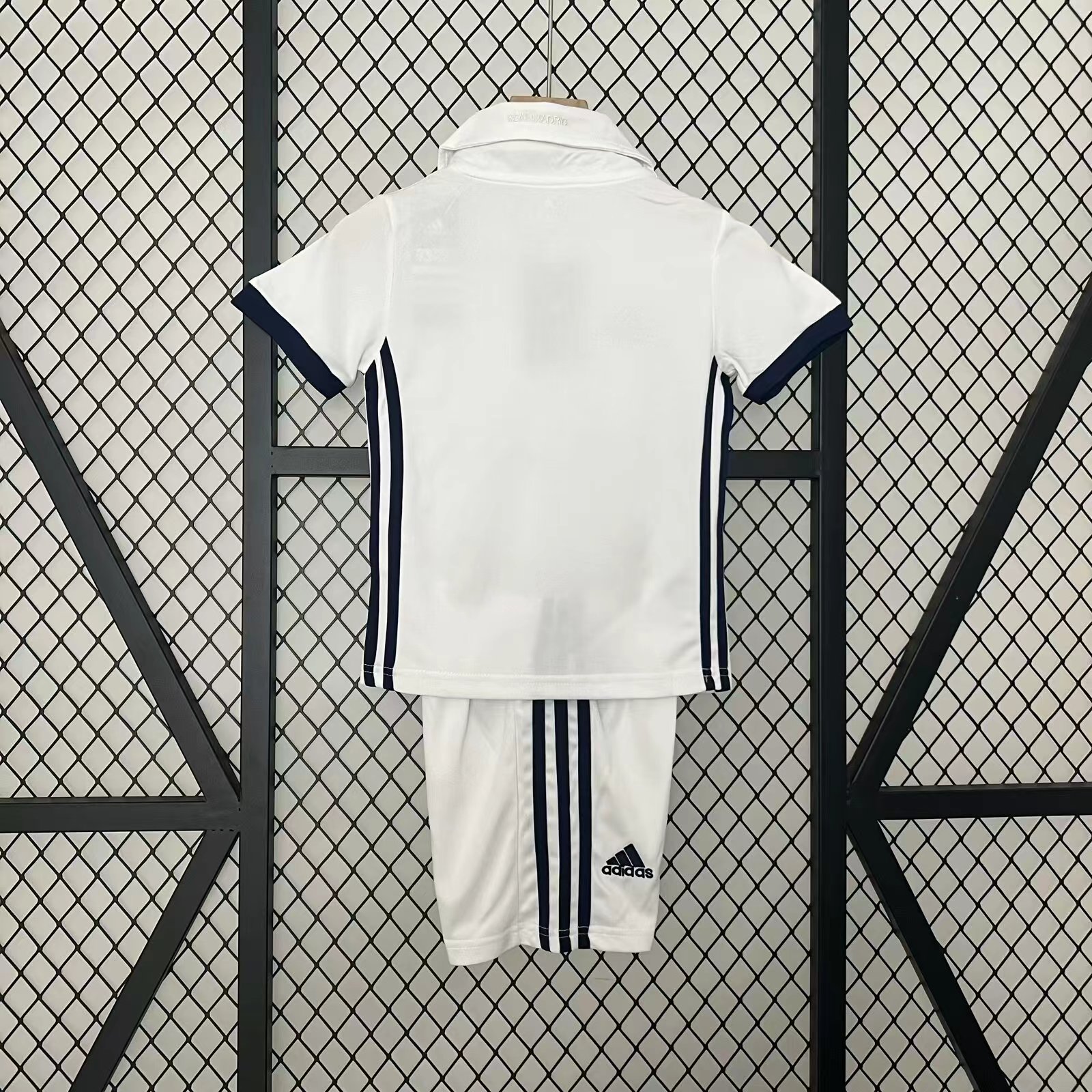 2016/2017 Retro Real Madrid Home Football Shirt 1:1 Thai Quality Kids Size