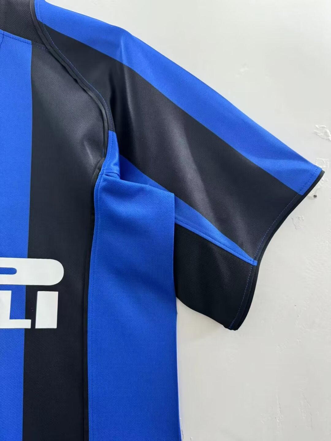 2004/2005 Retro Inter Milan Home Football Jersey 1:1 Thai Quality