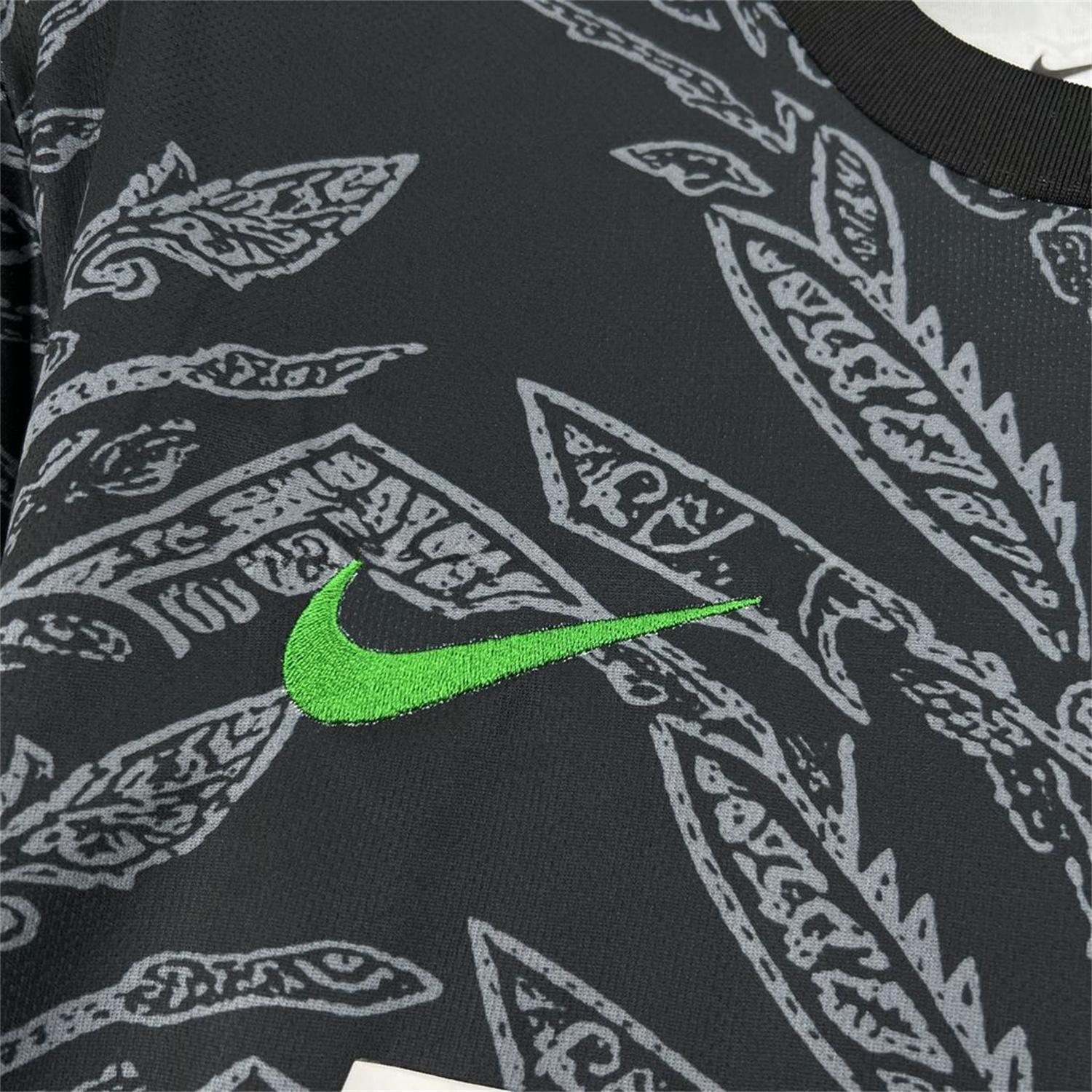 Sporting CP 25-26 Black Grey Goalkeeper Jersey - Fans Version - UnitedFutballJersey