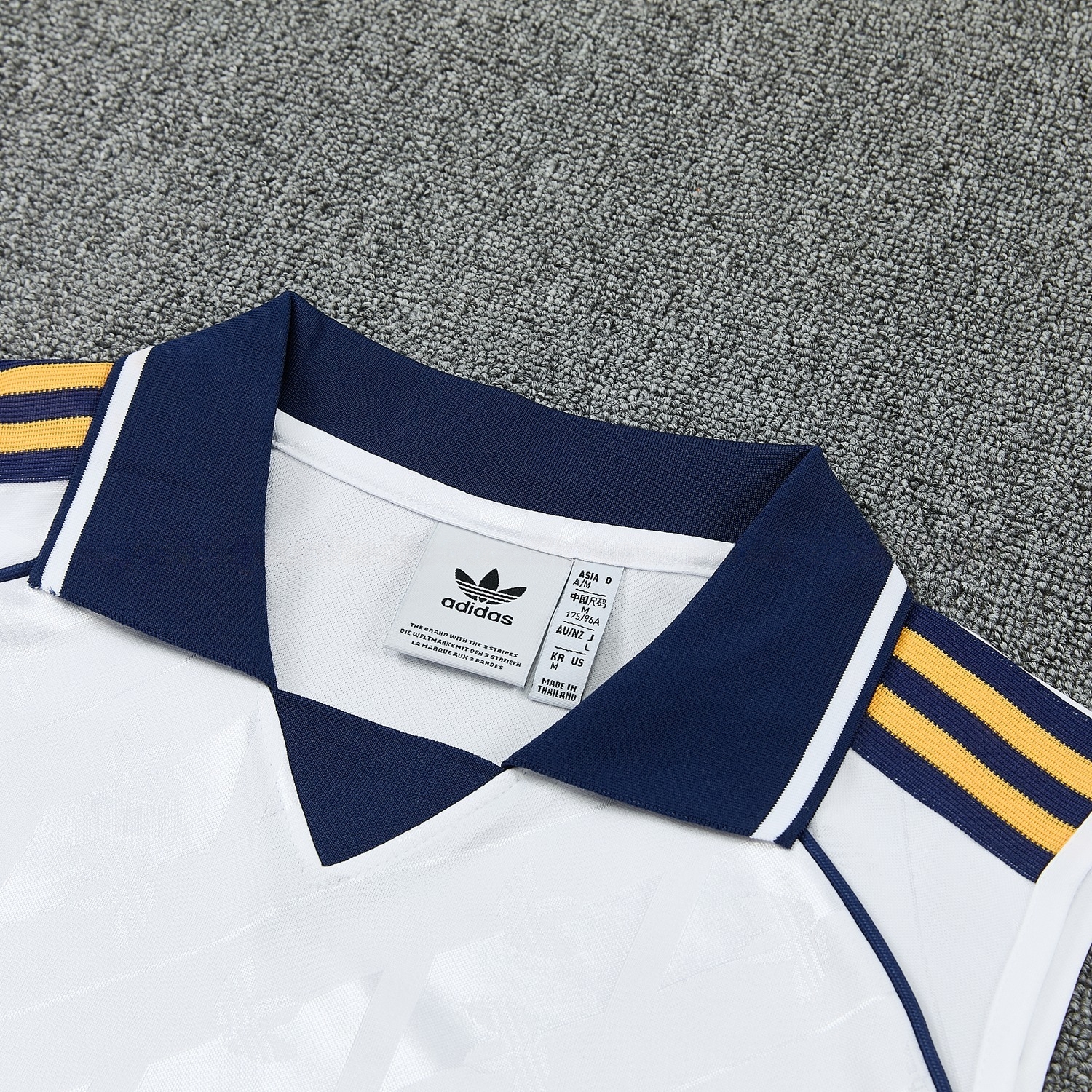 Real Madrid 26-27 Vest Training Set - White Vest and Navy Blue Shorts - UnitedFutballJersey