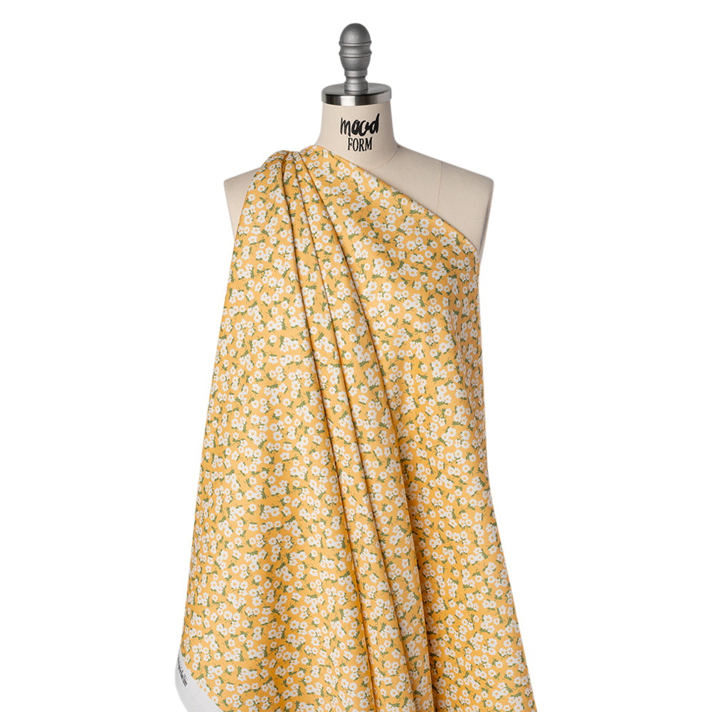 Brushed Cotton Woven - White, Sunny Yellow and Green Scattered Daisies - Mood Exclusive Daisy Daze Print - Joann Fabrics