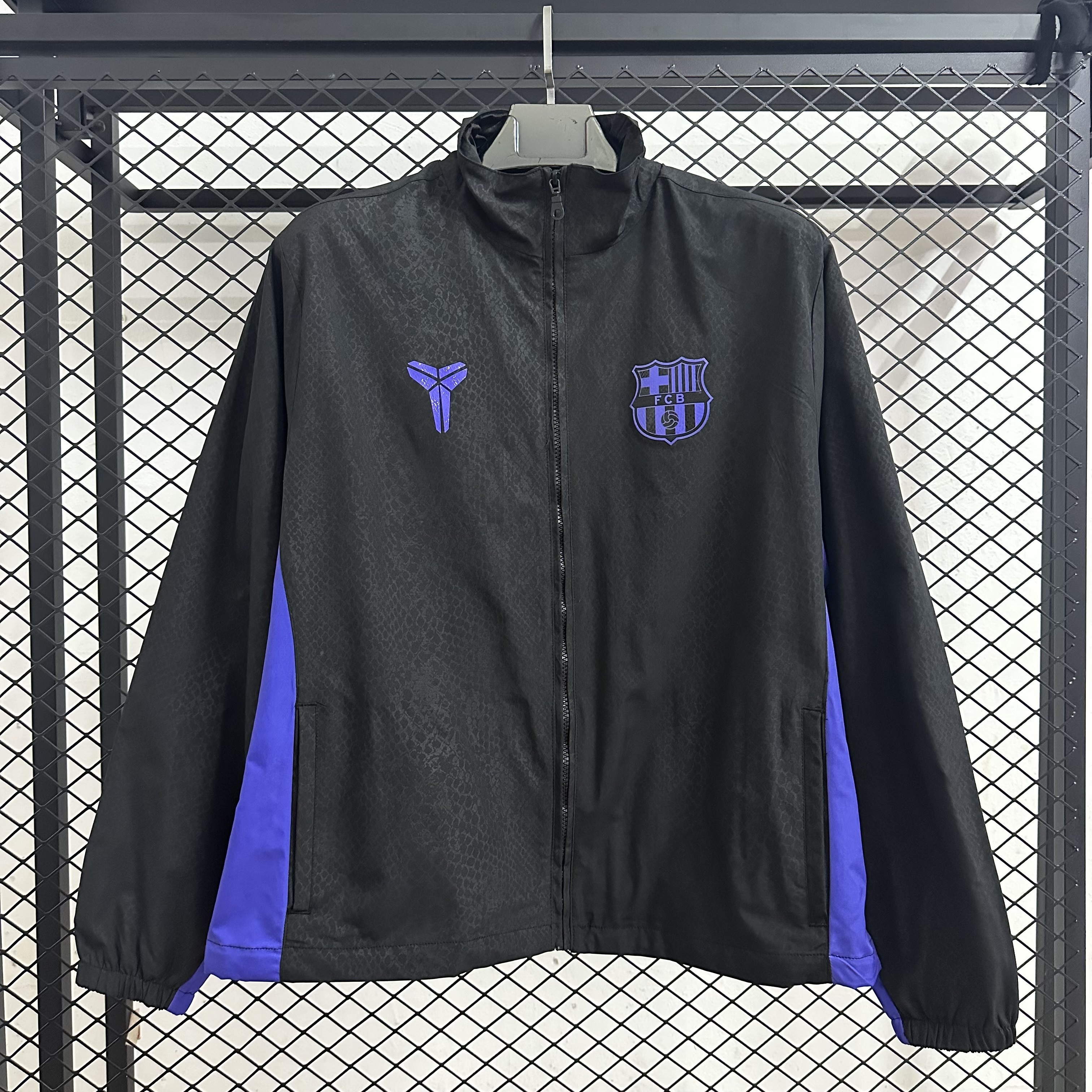 2025/2026 Barcelona Kobe co-branded snake print windbreaker Jersey 1:1 Thai Quality