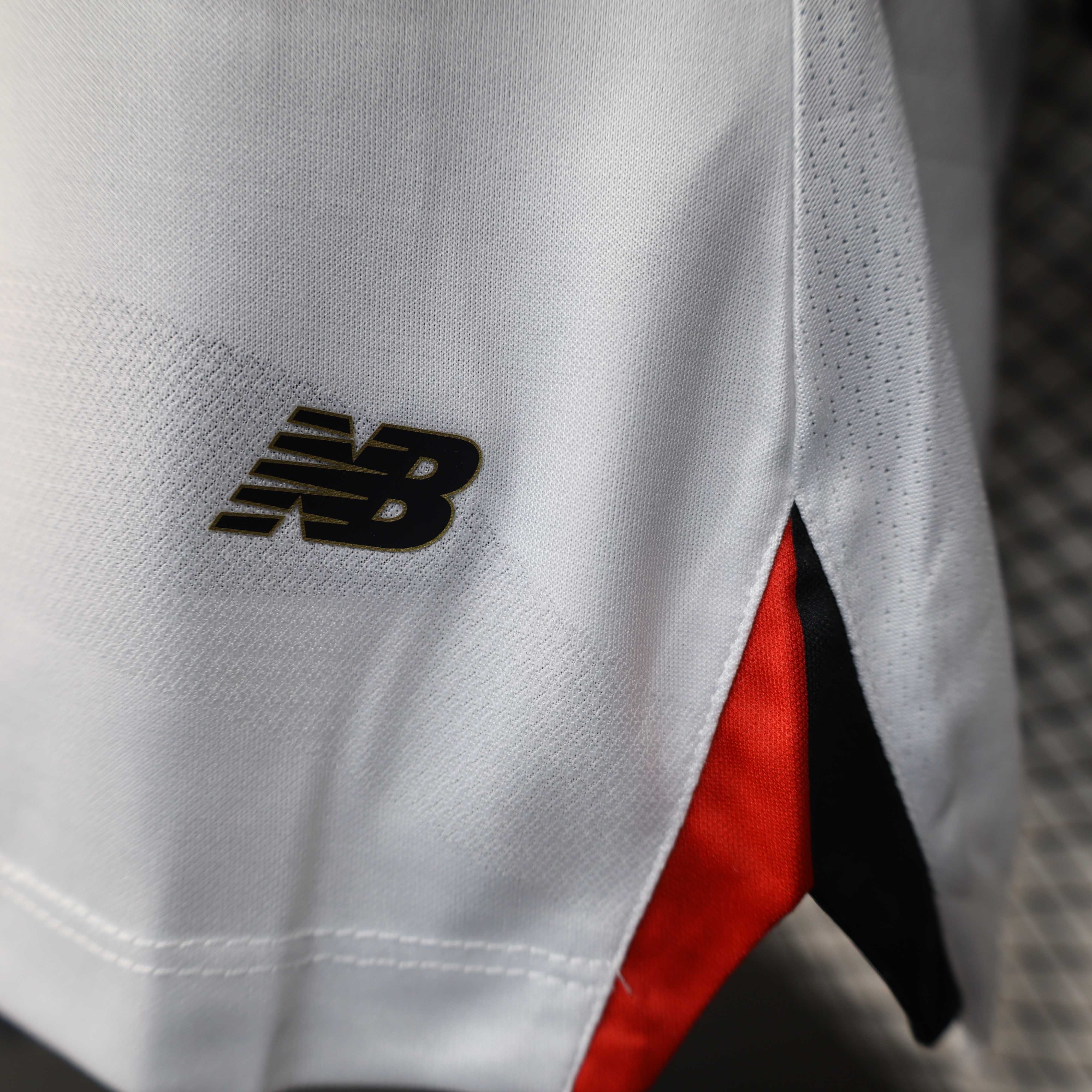 2025/2026 Player Version São Paulo Home Football Jersey 1:1 Thai Quality
