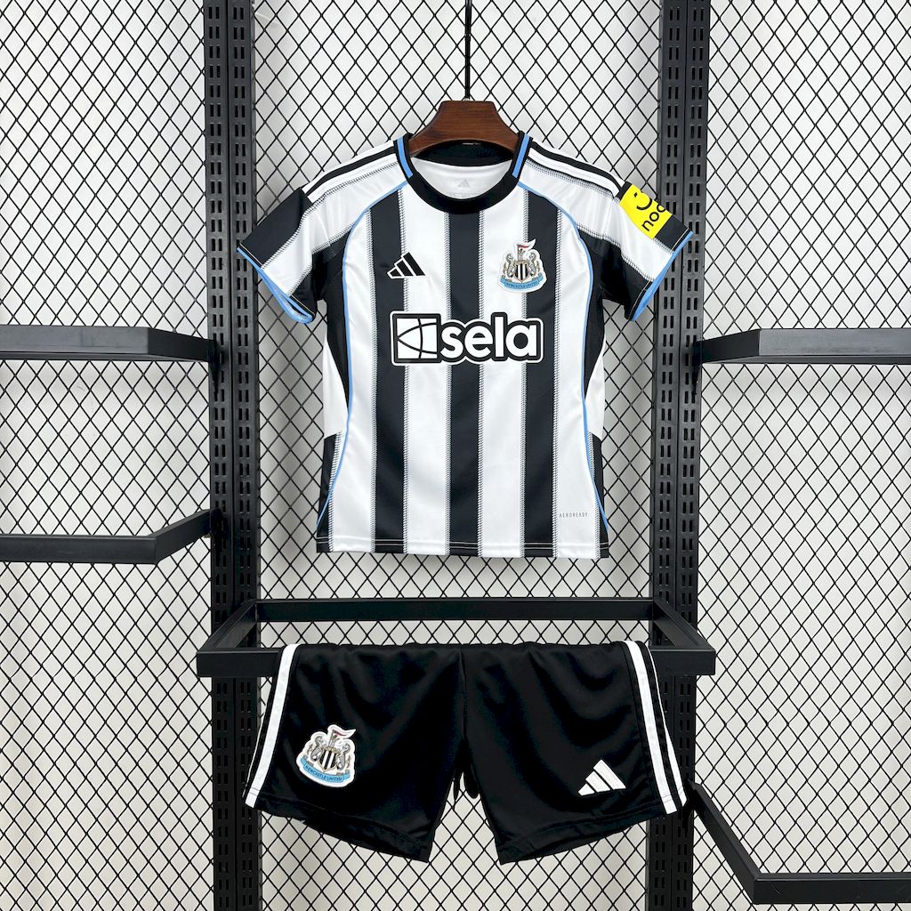 2025/2026 Newcastle United Home Football Jersey Shirt 1:1 Thai Quality Kids Size