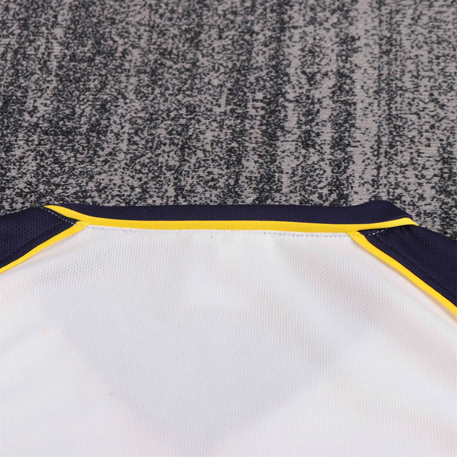 Retro Liver.pool 2001-02 Away Kids Kit - UnitedFutballJersey