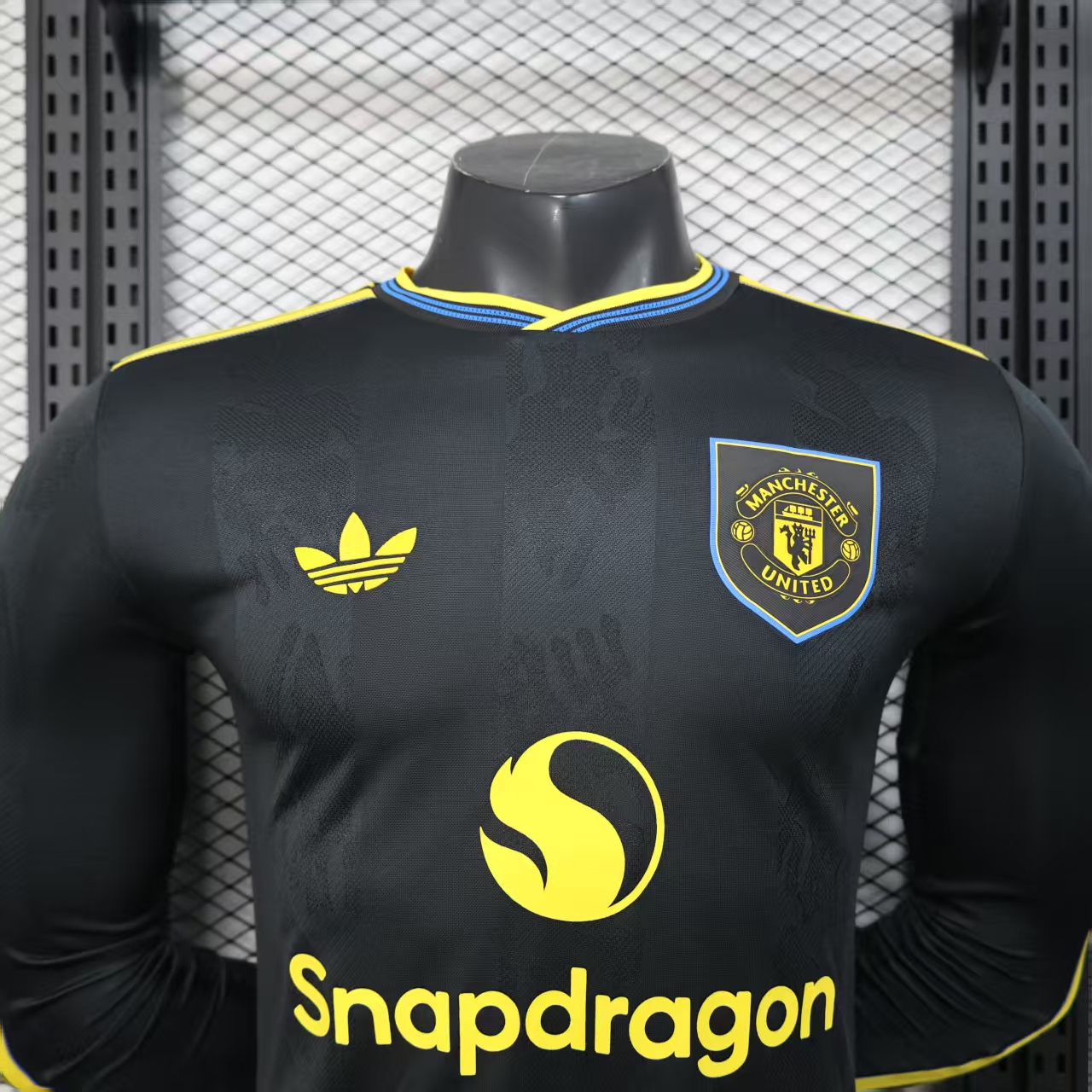 2025/2026 Long Sleeve Player Version Manchester United Third Away Football Shirt 1:1 Thai Quality