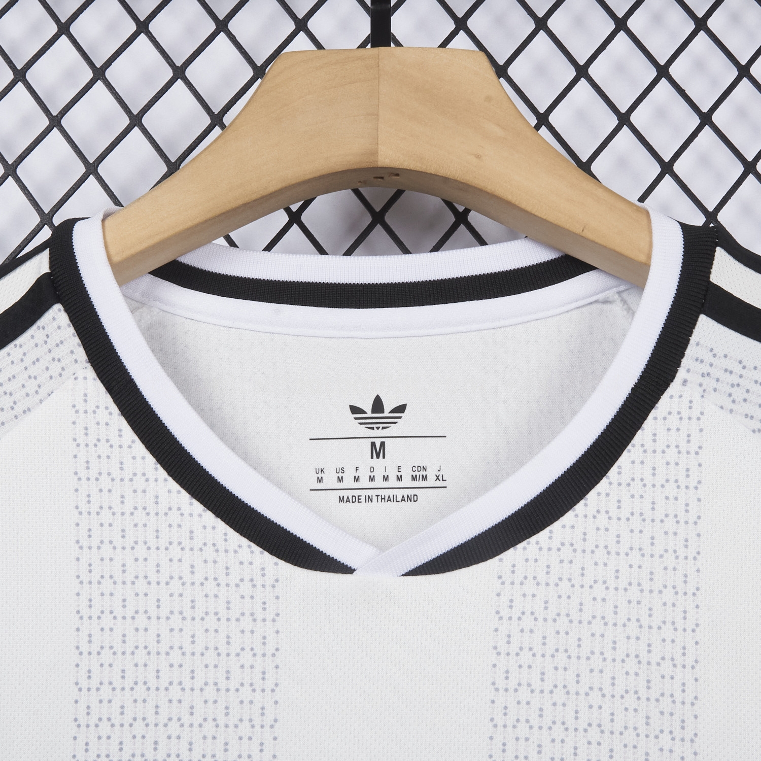 Frankfurt 26-27 Away White Jersey - Fans Version - UnitedFutballJersey