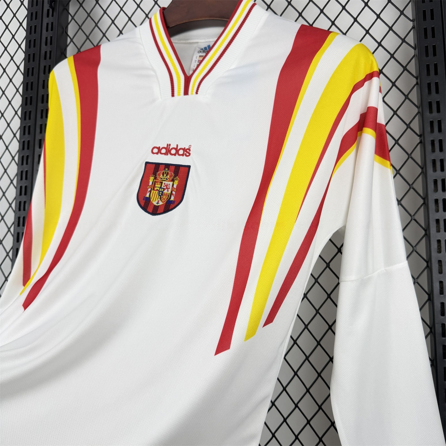 Retro Spain 1996 Away Long Sleeves Jersey - Fans Version - UnitedFutballJersey