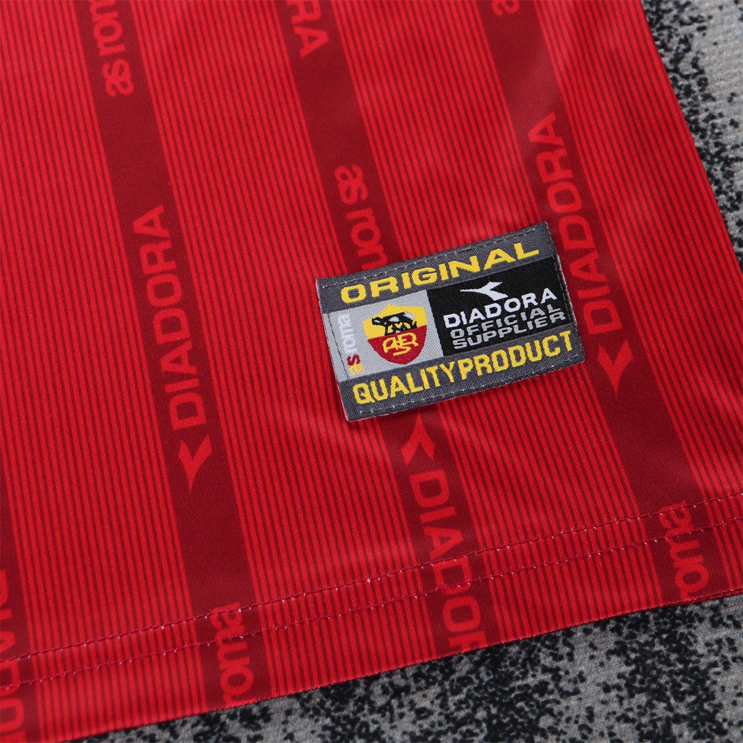 Retro Roma 1999-00 Home Kids Kit - UnitedFutballJersey