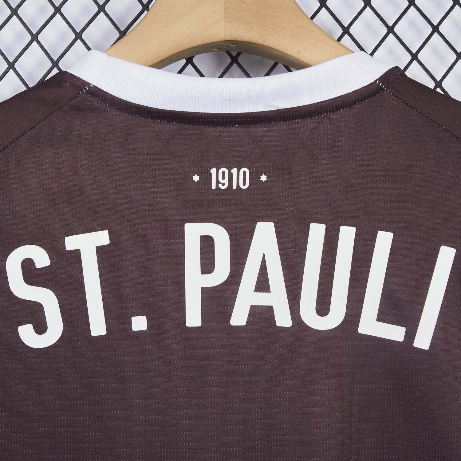 St. Pauli 25-26 Classic 1970s Design Special Jersey - Fans Version - UnitedFutballJersey