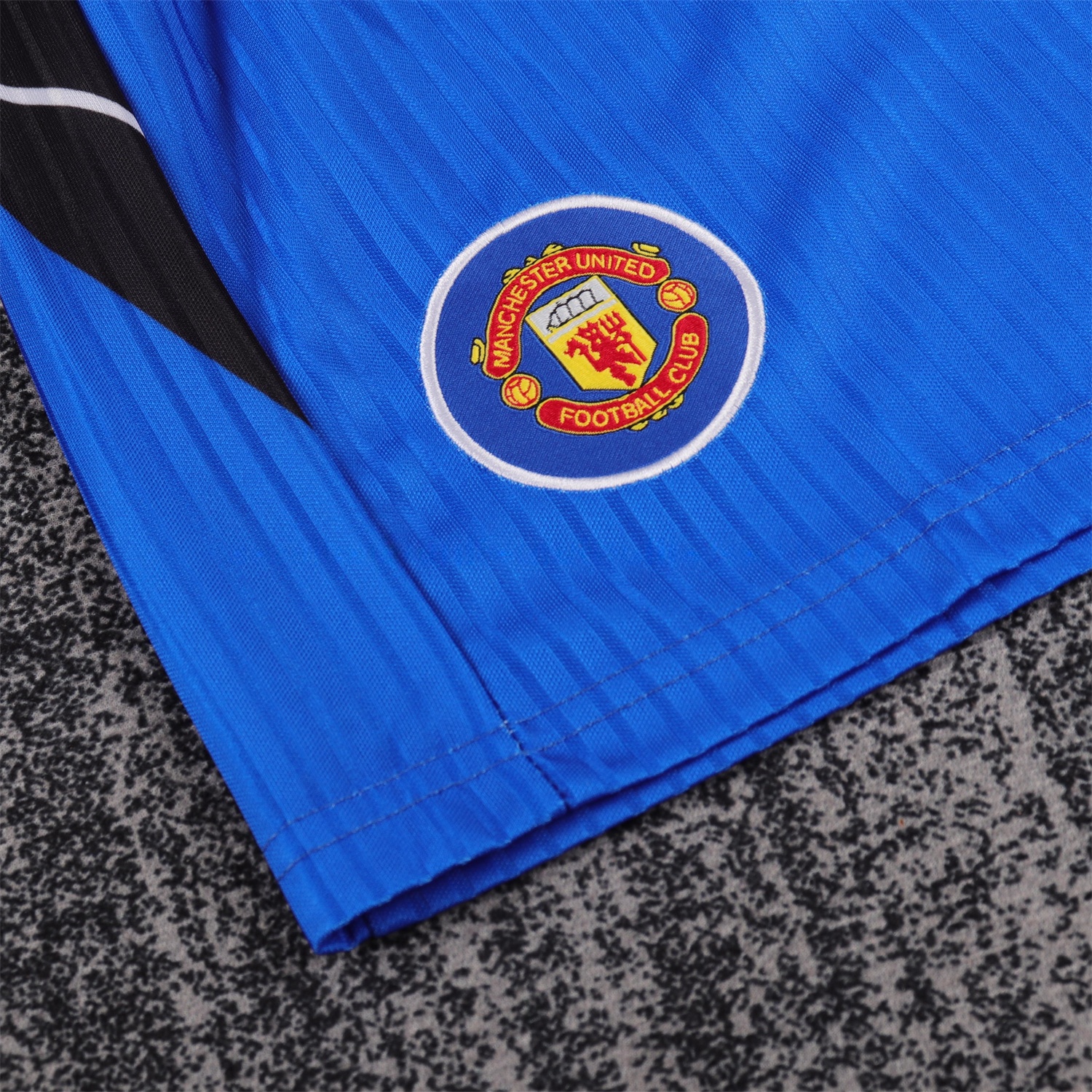 Retro Manchester United 1996-98 Away Kids Kit - UnitedFutballJersey