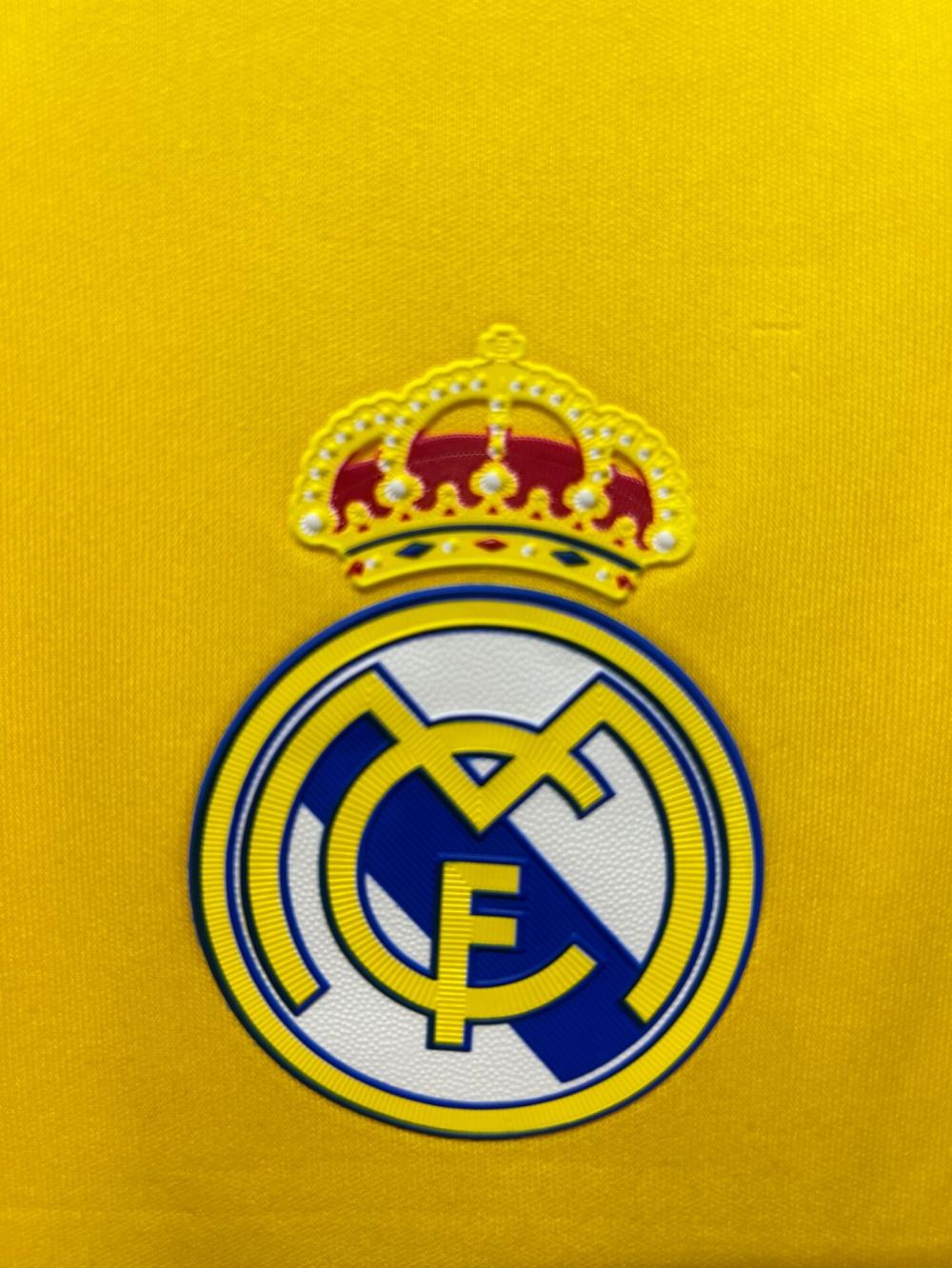 2011/2012 Retro Real Madrid Goalkeeper Football Jersey 1:1 Thai Quality