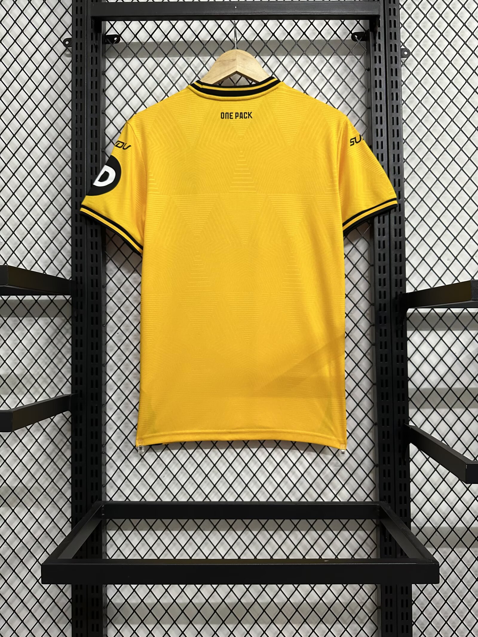 2024/2025 Wolverhampton Wanderers Home Football Shirt 1:1 Thai Quality