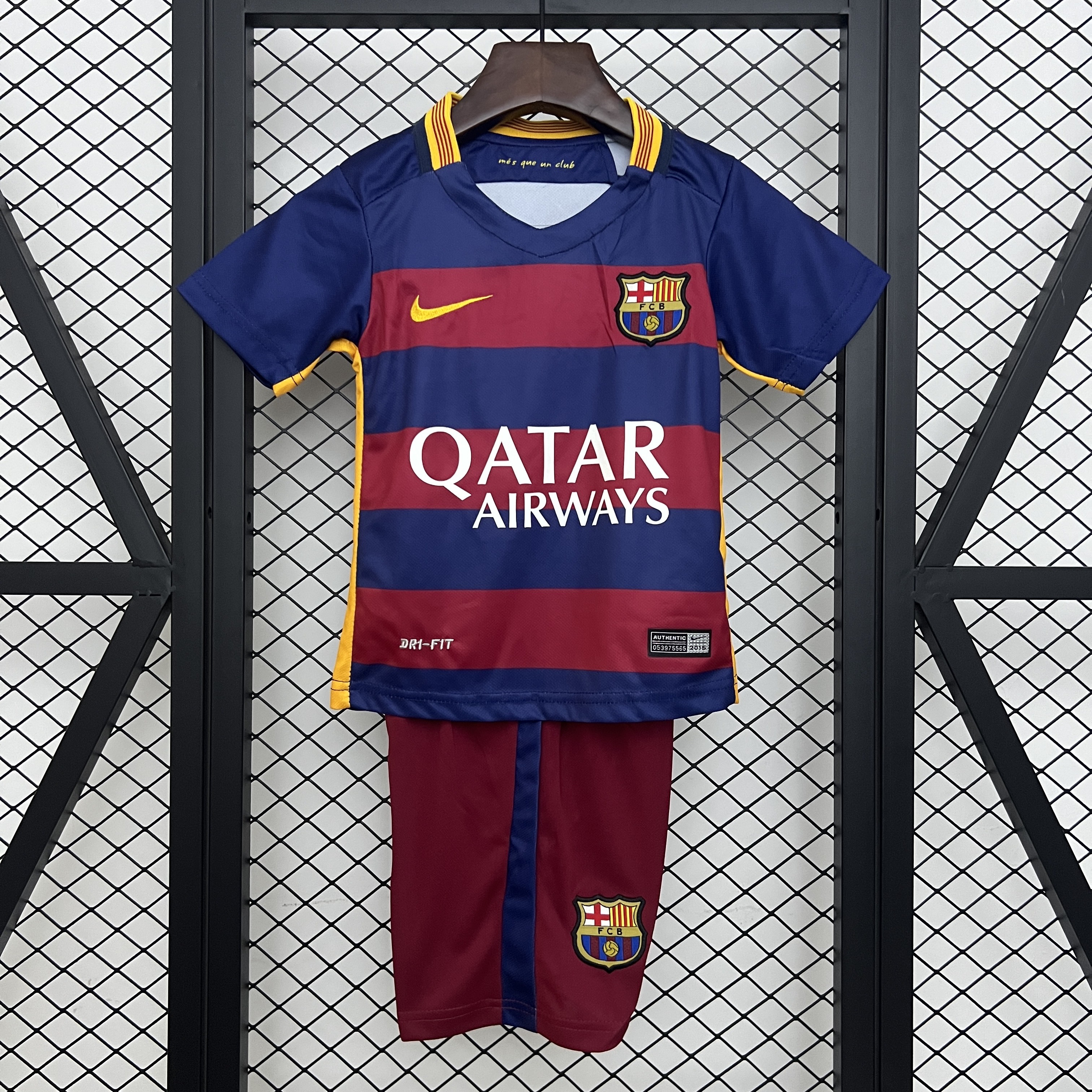 2015/2016 Retro Barcelona Home Football Shirt 1:1 Thai Quality Kids Size