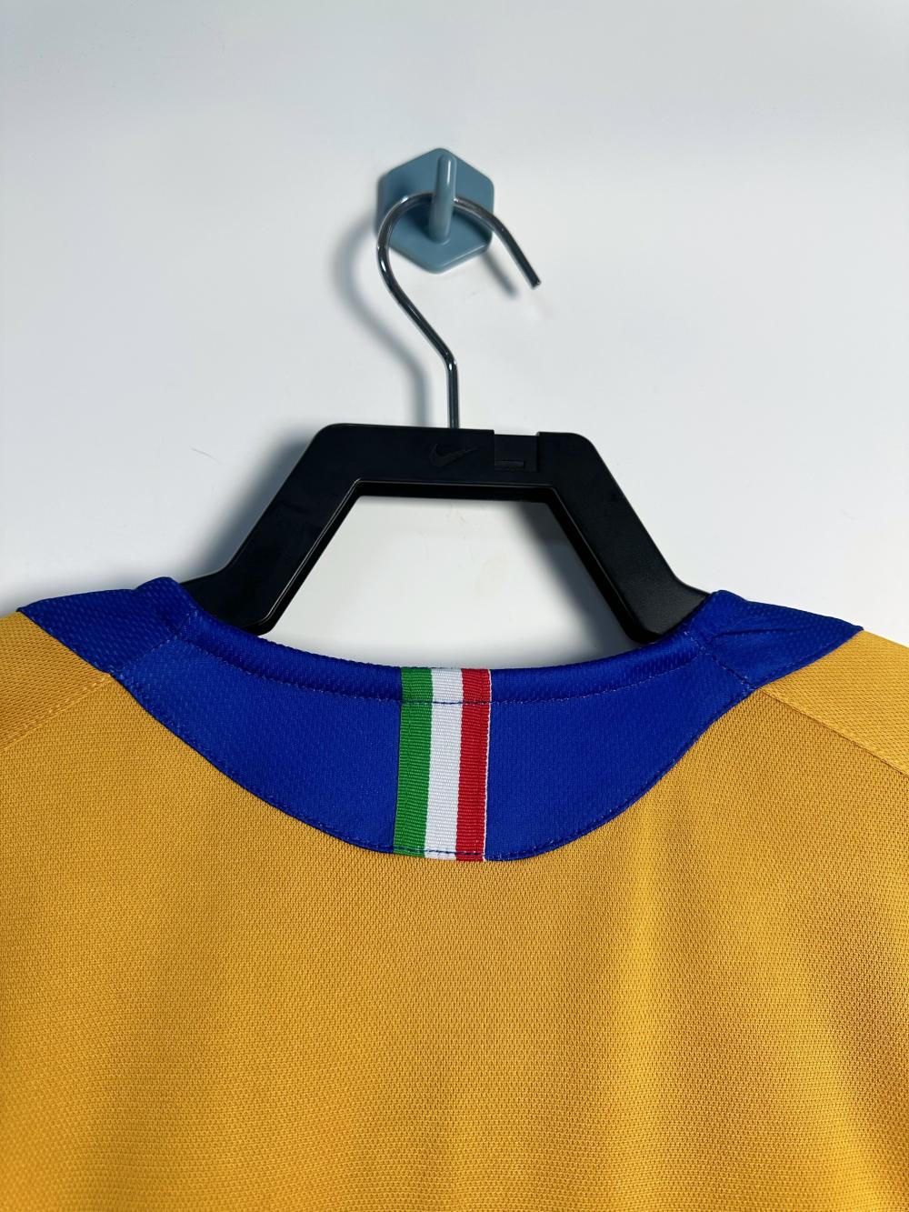 2005-2006 Retro Juventus Third Away Soccer Jersey 1:1 Thai Quality