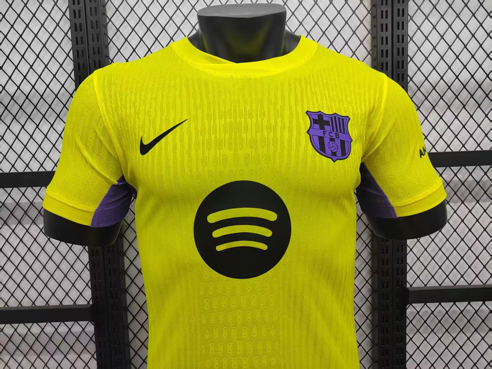 2025/2026 Player Version Barcelona Away Yellow Football Jersey 1:1 Thai quality
