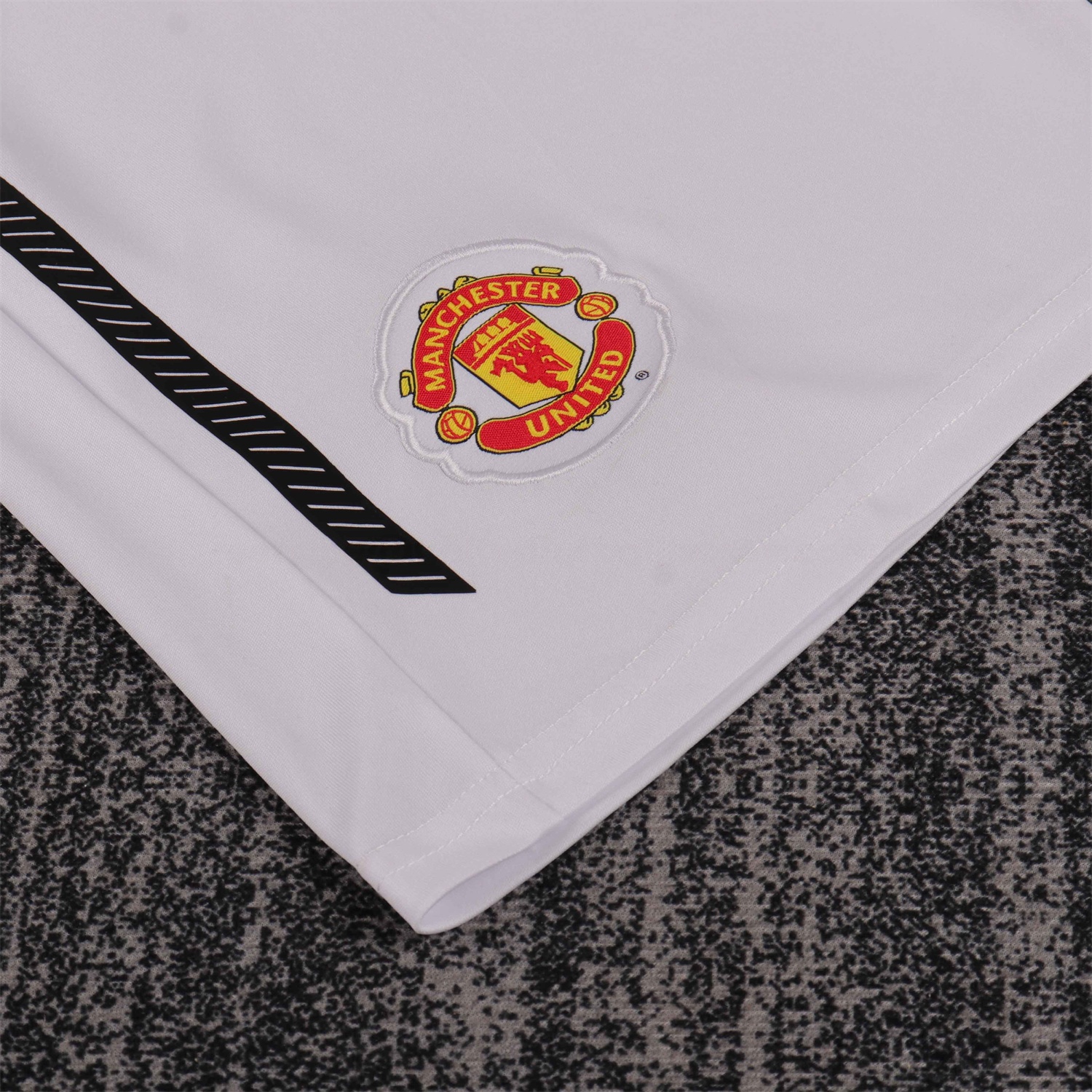 Retro Manchester United 2010-11 Home Kids Kit - UnitedFutballJersey