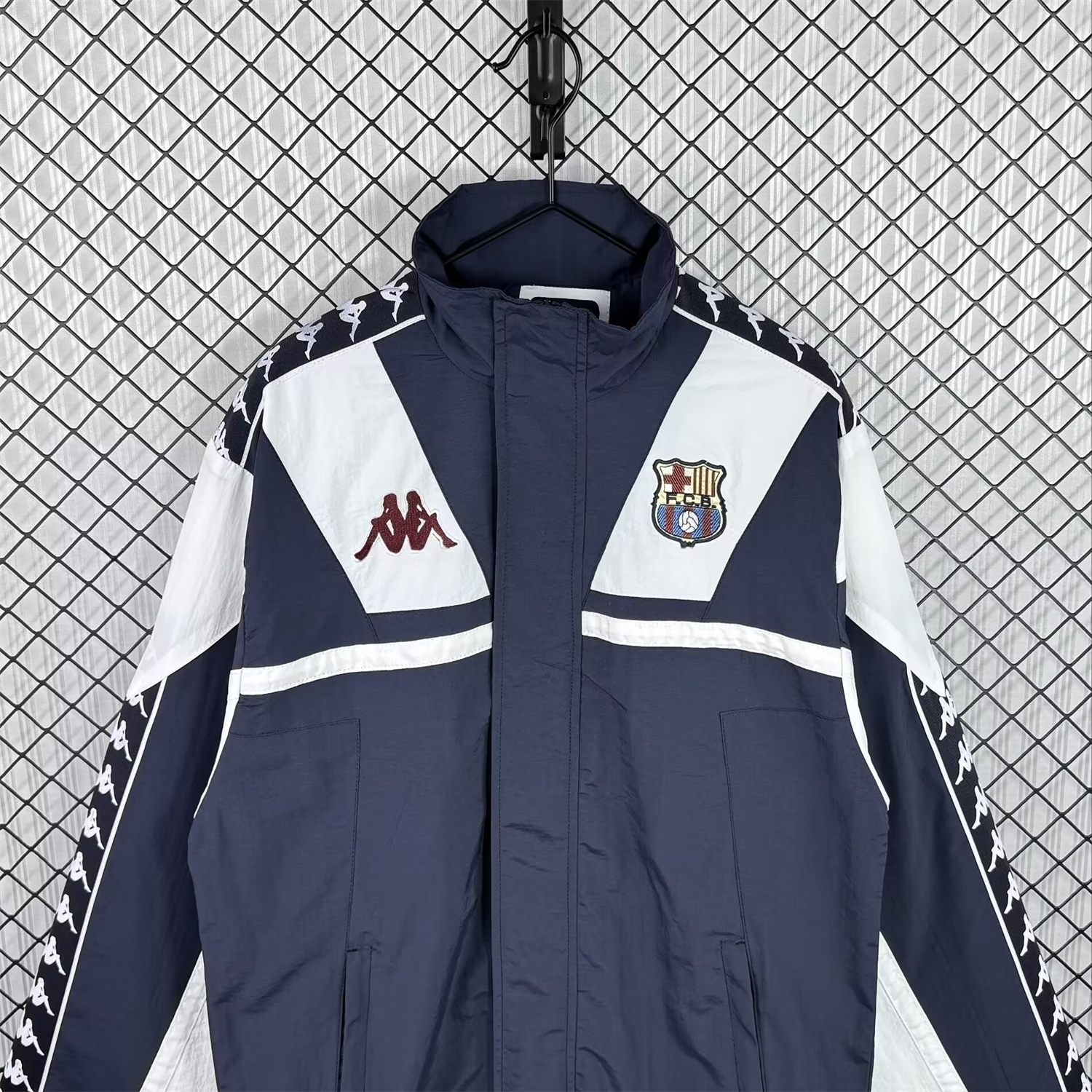 Retro Barcelona 1994-95 Windbreaker Jacket - Black - UnitedFutballJersey