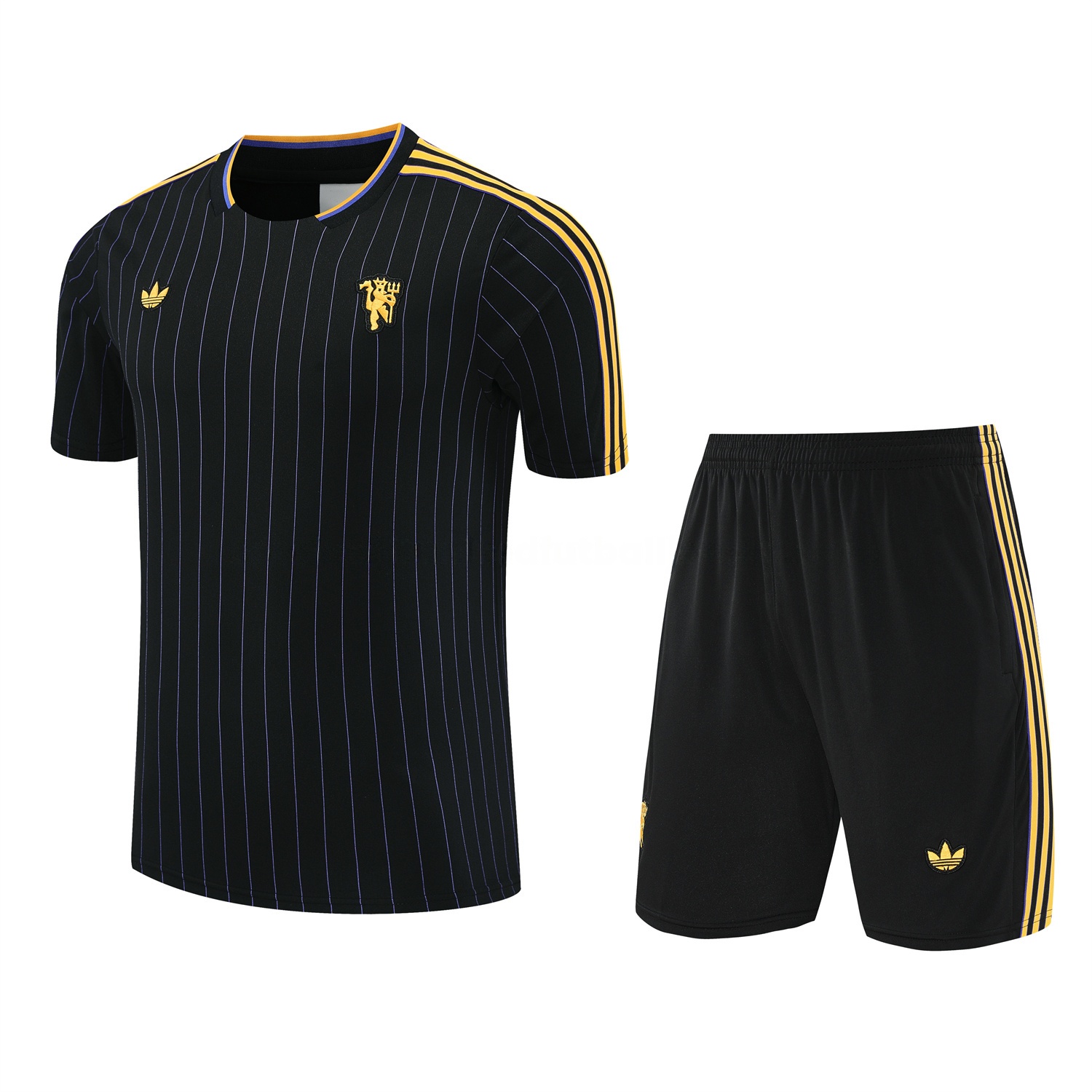 Manchester United 25-26 Trefoil Travel Short-Sleeve Training Set - Black Top & Black Shorts - UnitedFutballJersey