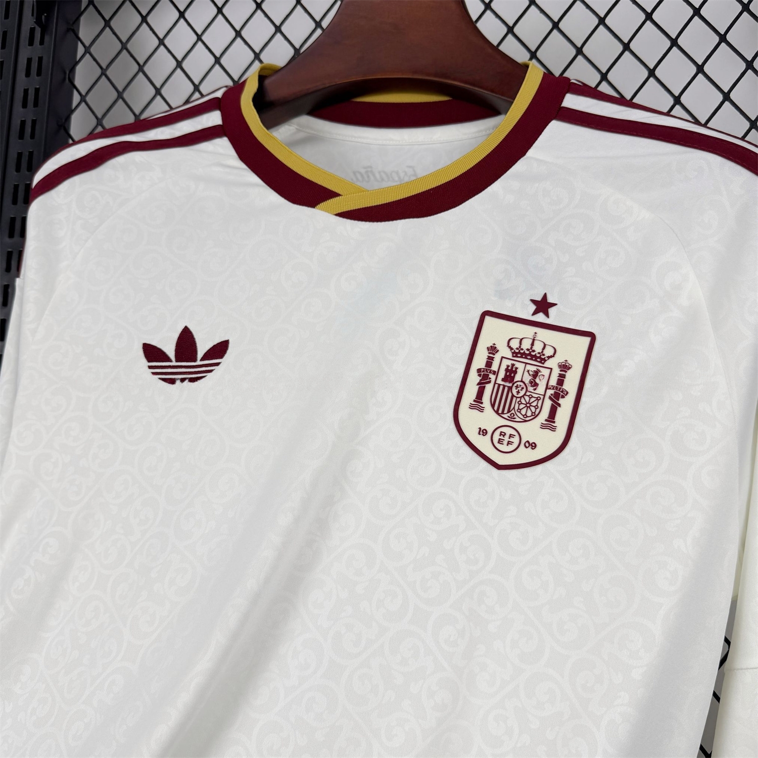 Spain 2026 Away Long Sleeves Jersey - Fans Version - UnitedFutballJersey