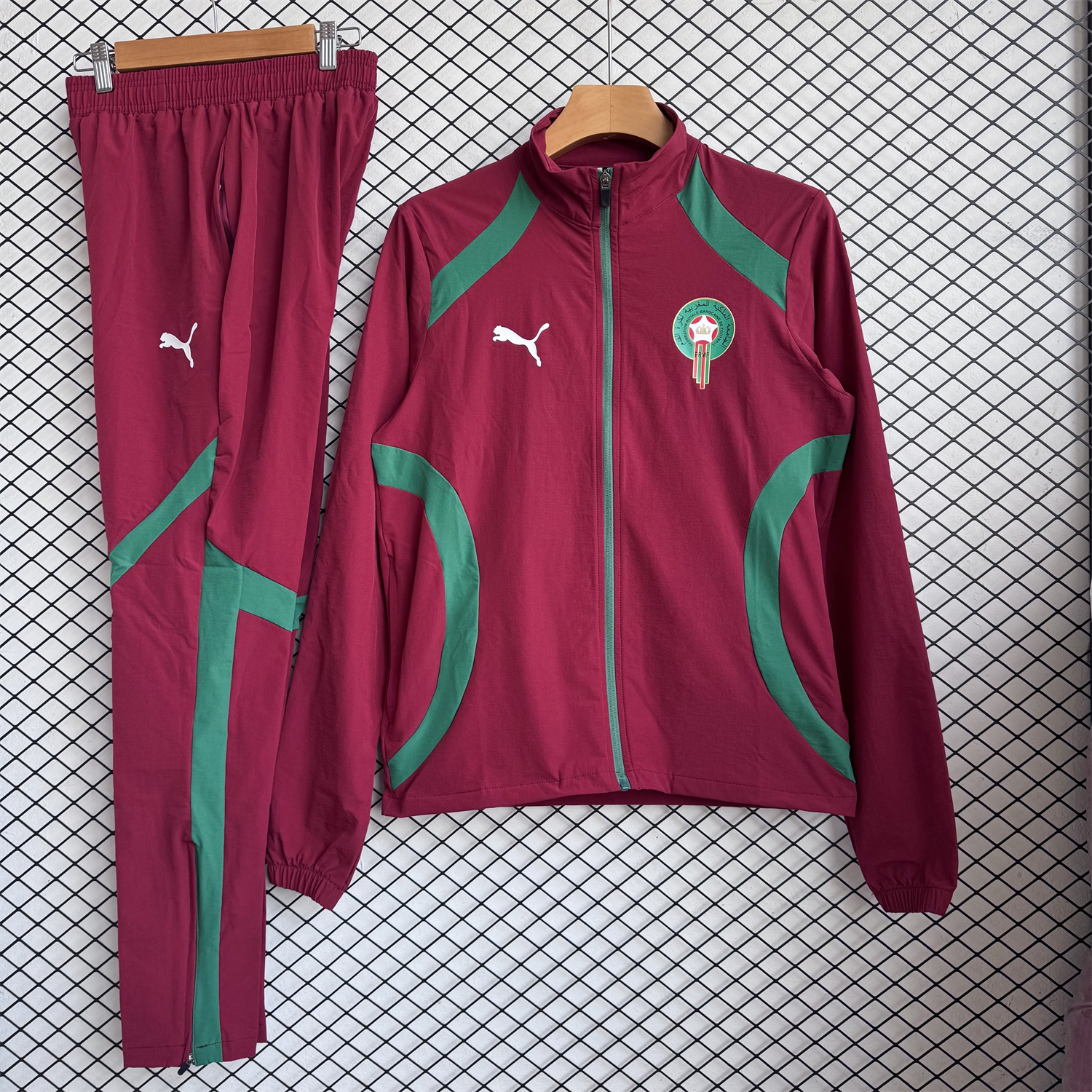 Morocco 2026 Windbreaker Training Set - Red With Green Top and Pants - UnitedFutballJersey