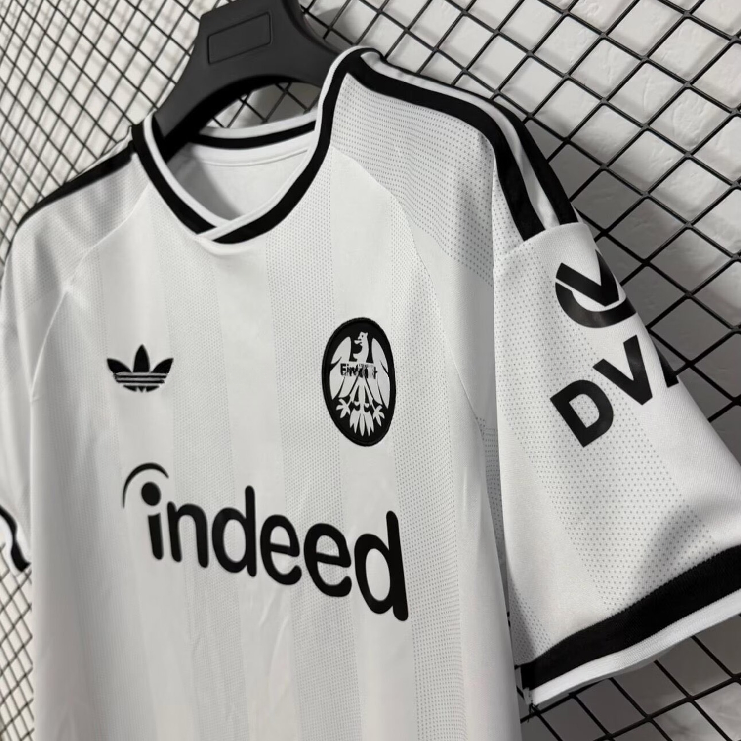 Frankfurt 26-27 Away Jersey - Fans Version - UnitedFutballJersey