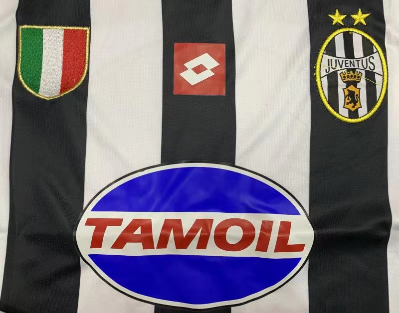 2002/2003 Retro Juventus Home Soccer Jersey 1:1 Thai Quality