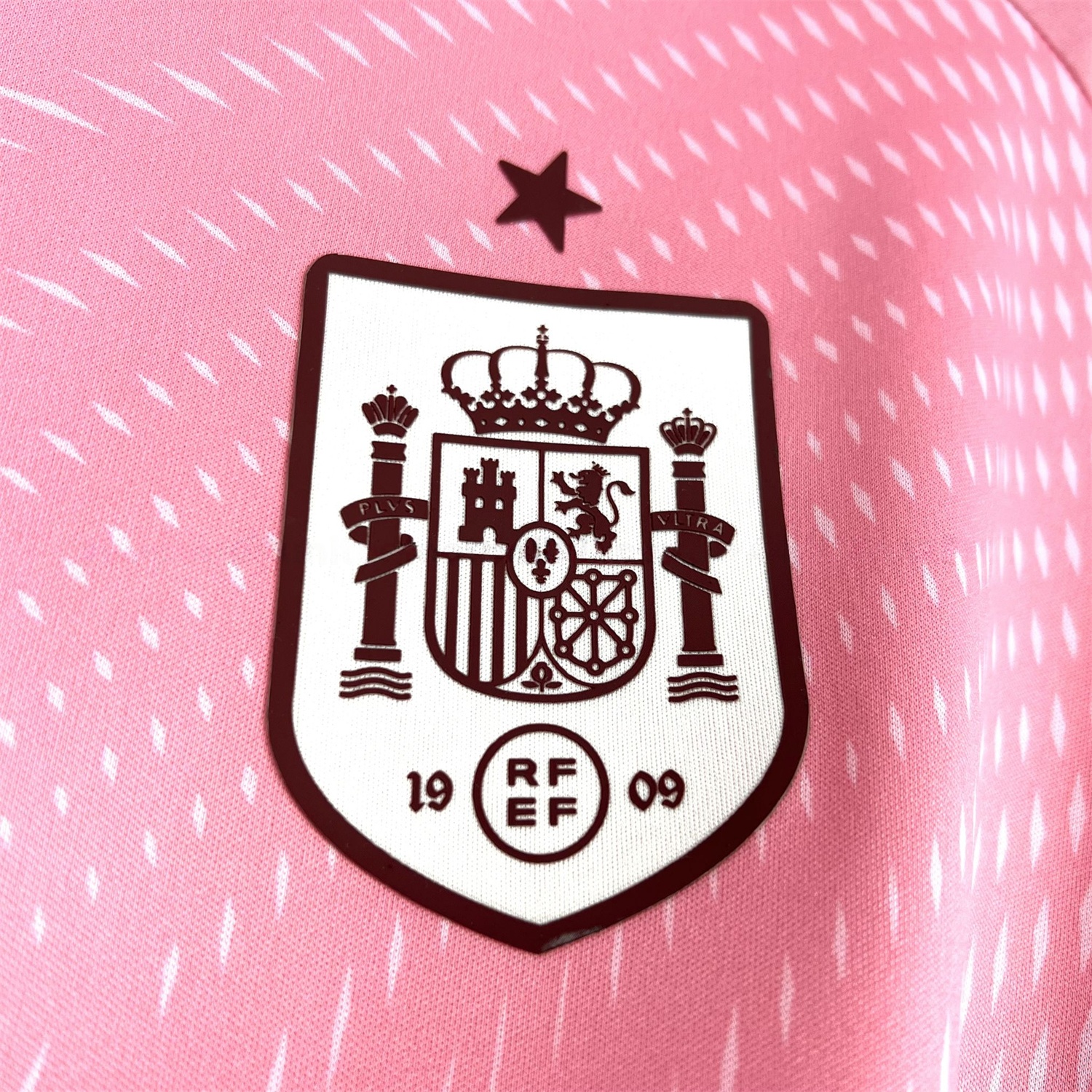 Spain 2026 Soft Pink Goalkeeper Jersey - Fans Version - UnitedFutballJersey