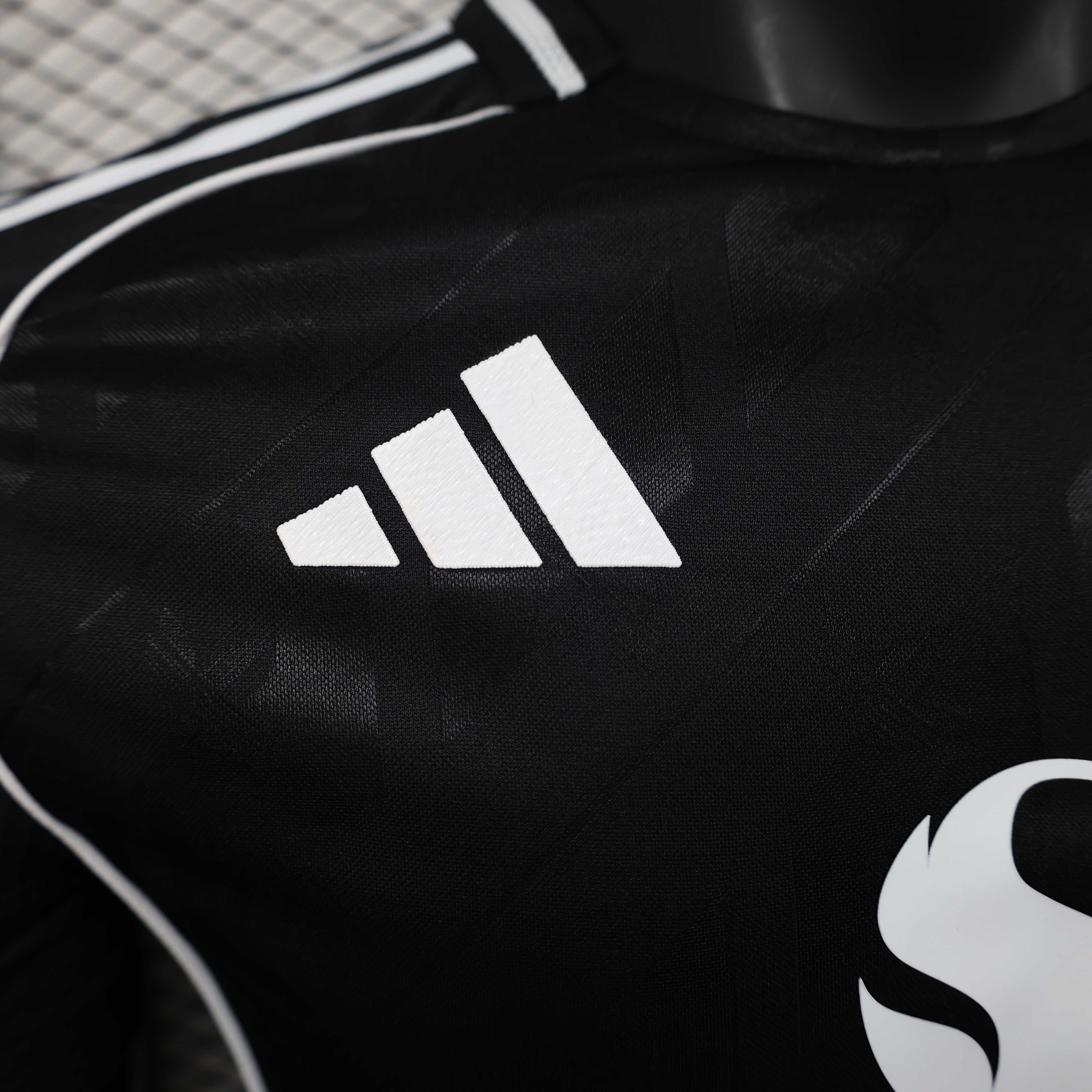 2025/2026 Player Version Manchester United Special Edition Black And White Football Jersey 1:1 Thai quality