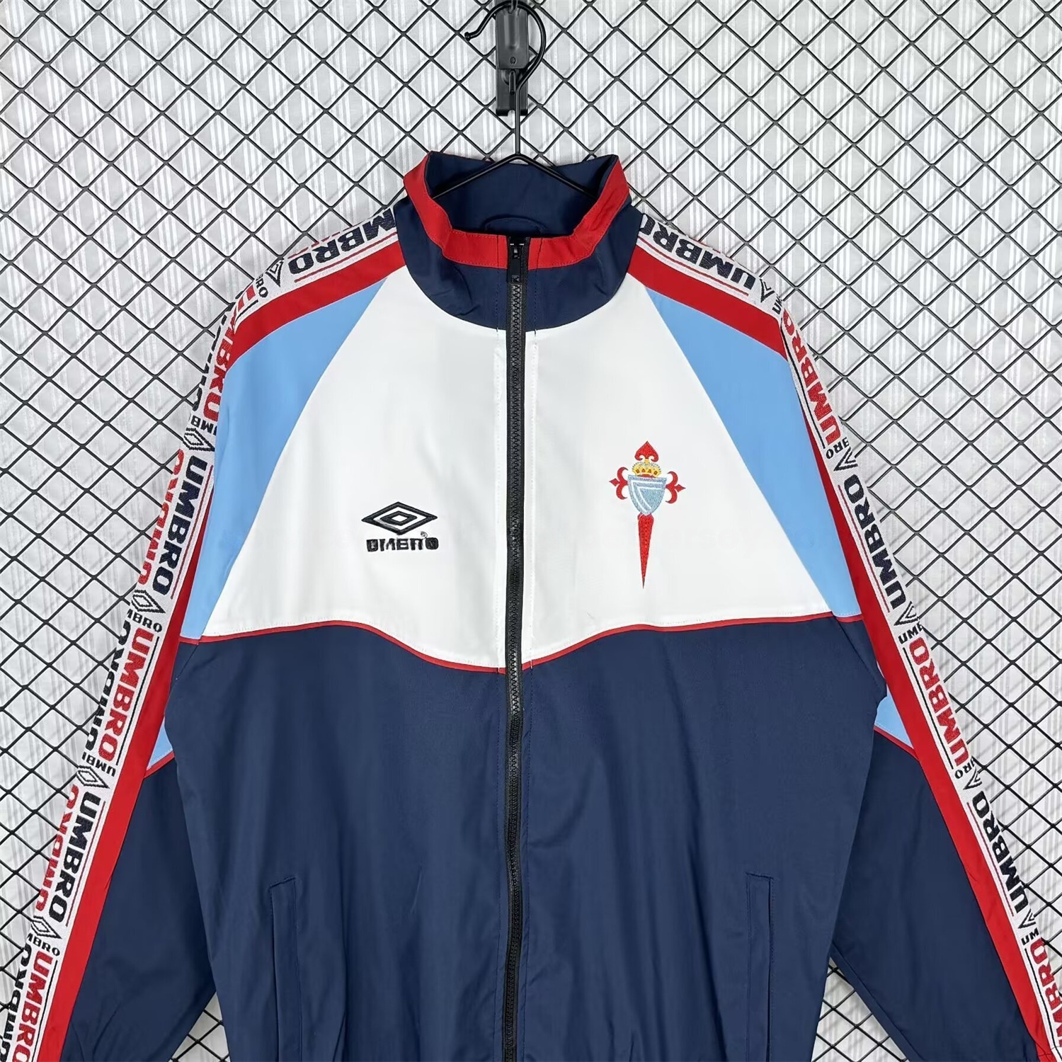 Retro Celta Vigo 1998-99 Windbreaker Jacket - White And Blue - UnitedFutballJersey