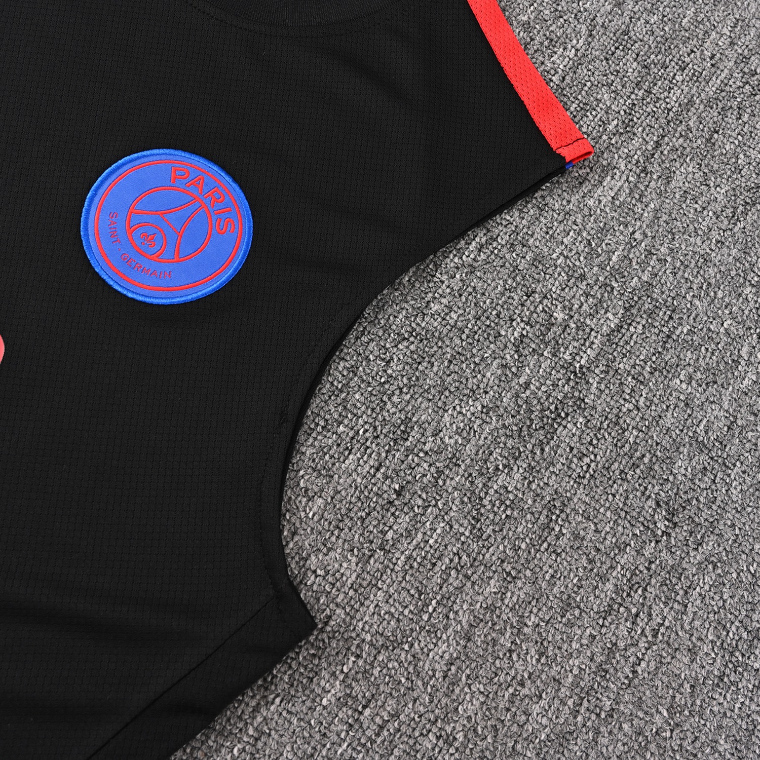 Paris Saint-Germain PSG 26-27 Vest Training Set - Black With Red Accents Vest and Black Shorts - UnitedFutballJersey