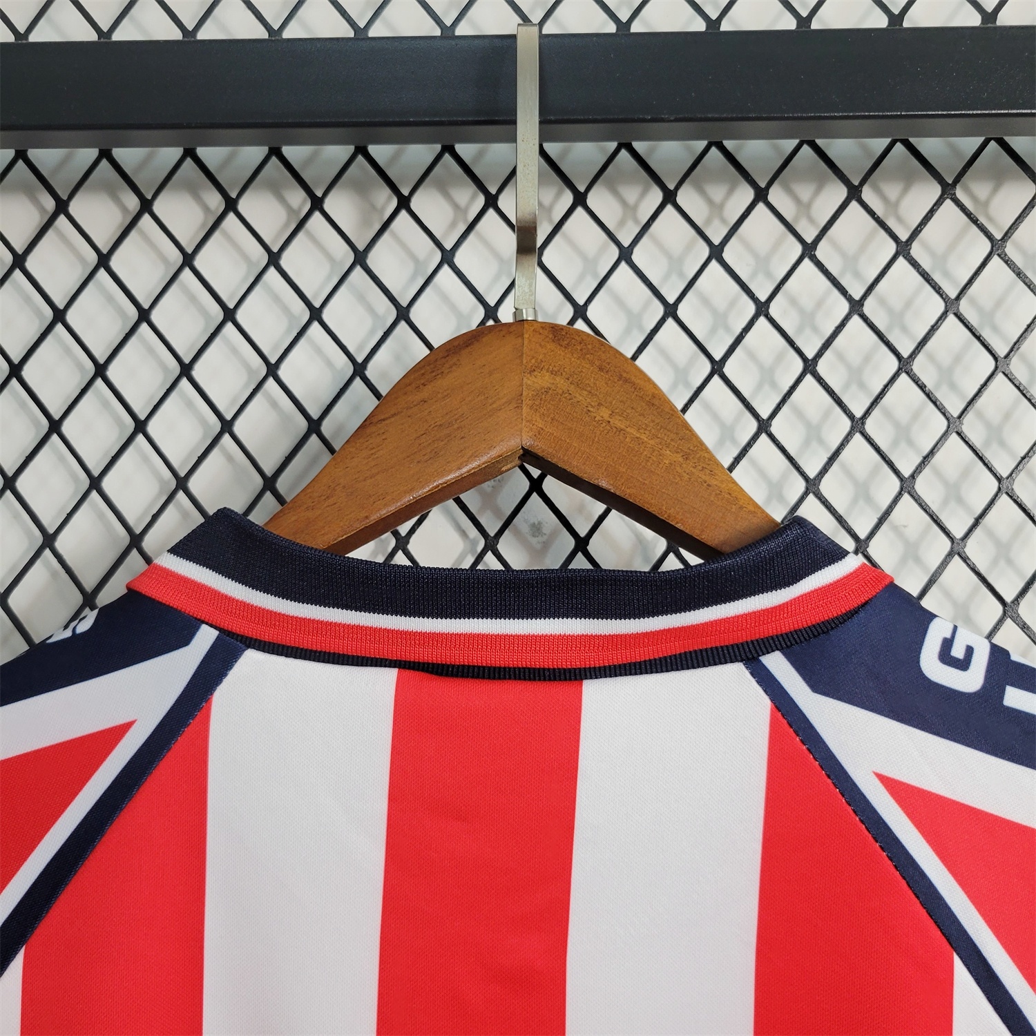 Retro Chivas de Guadalajara 2002-03 Home 2 Jersey - UnitedFutballJersey