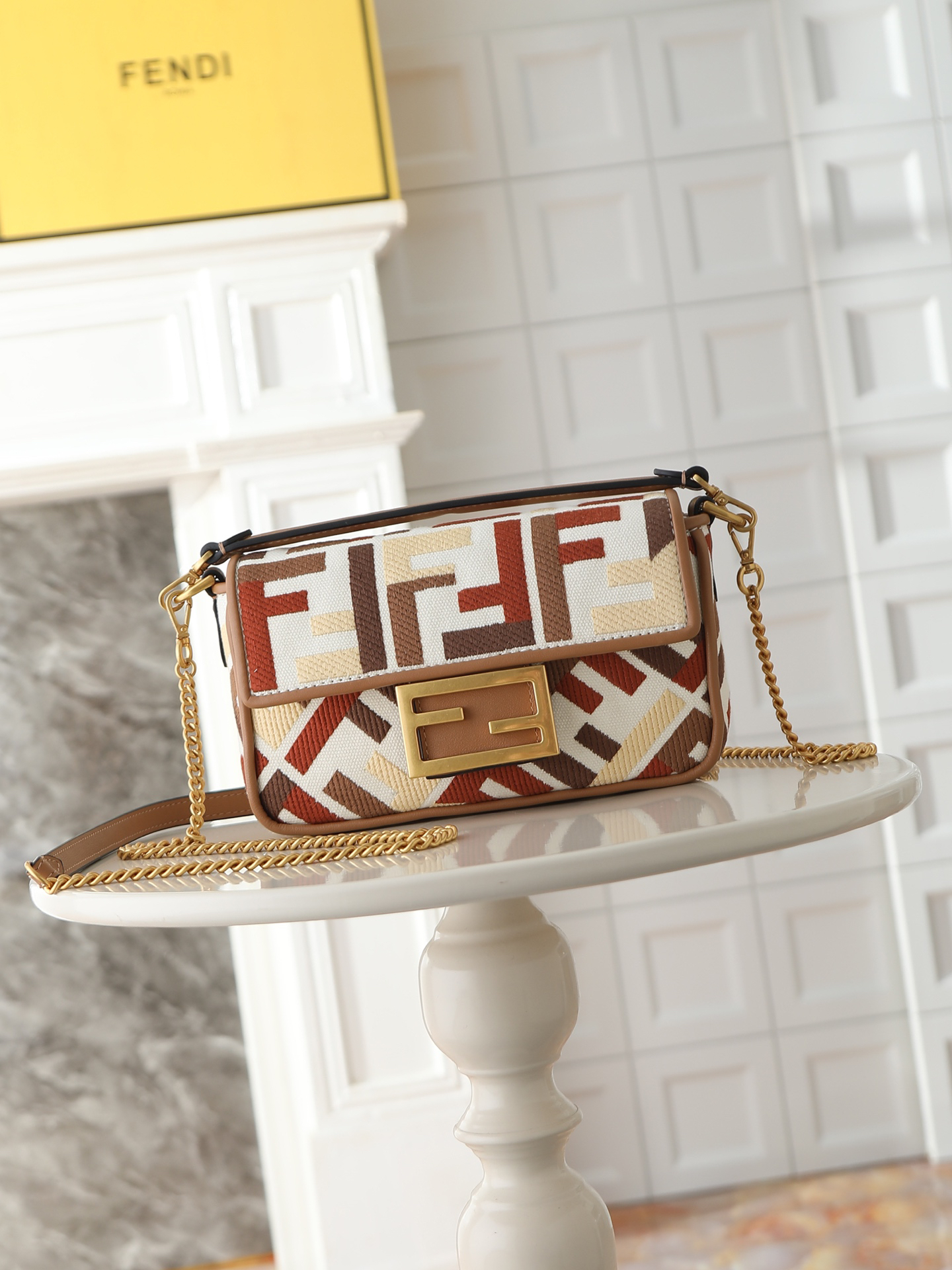 FENDI’s iconic, highly sought-after Baguette—can be carried by hand, on the shoulder, or crossbody.