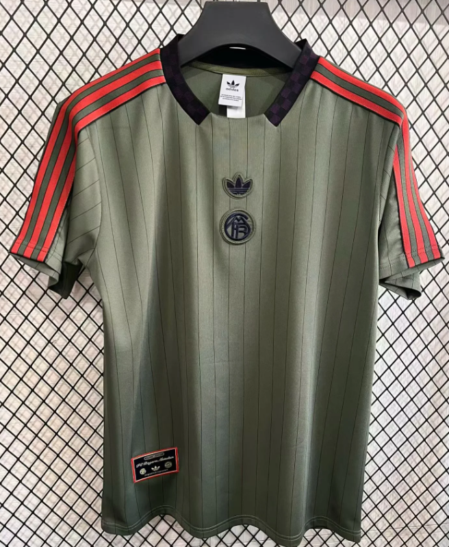 2025/2026 Bayern Munich Casual version Football Jersey 1:1 Thai quality