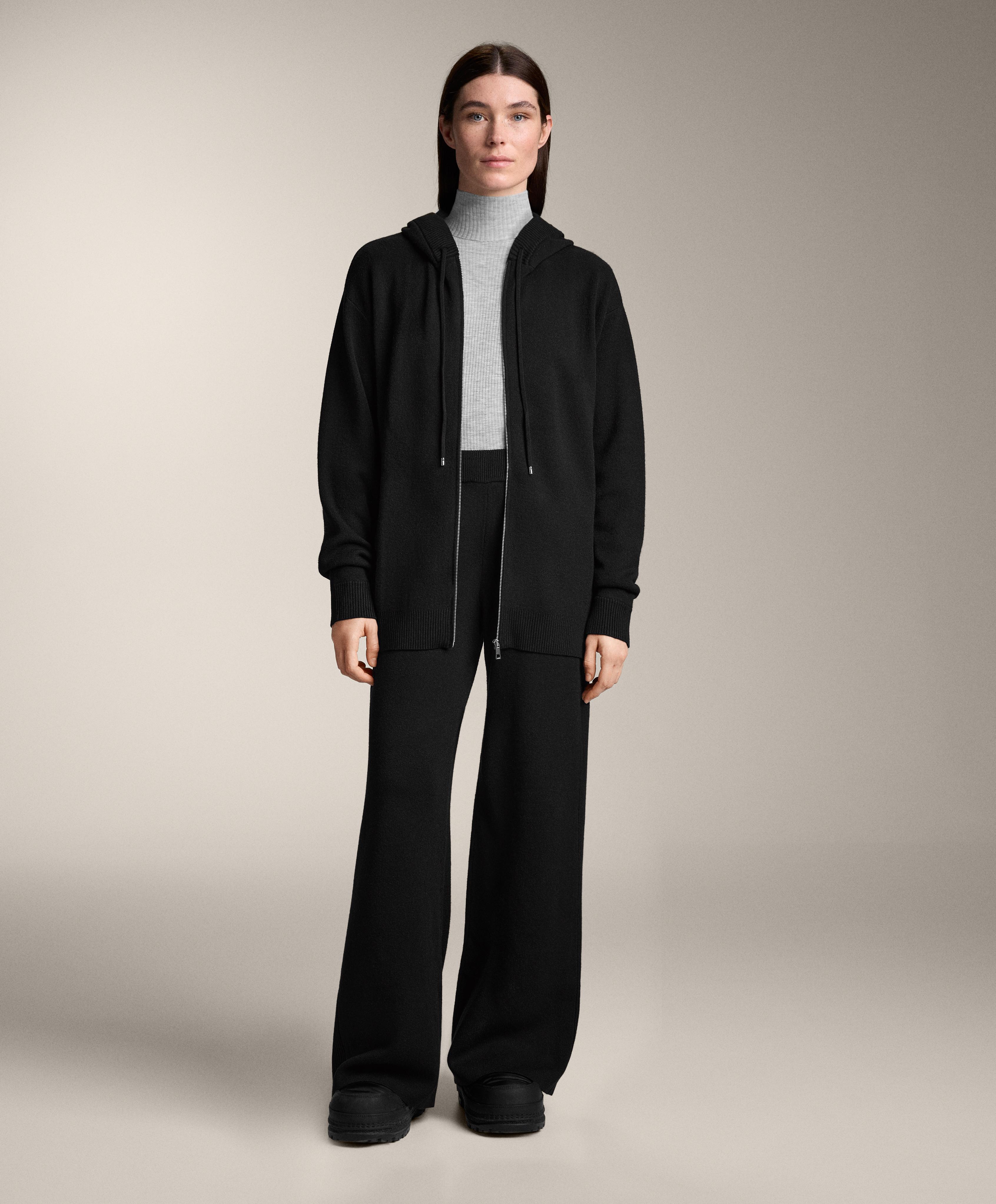 Long knit hooded jacket