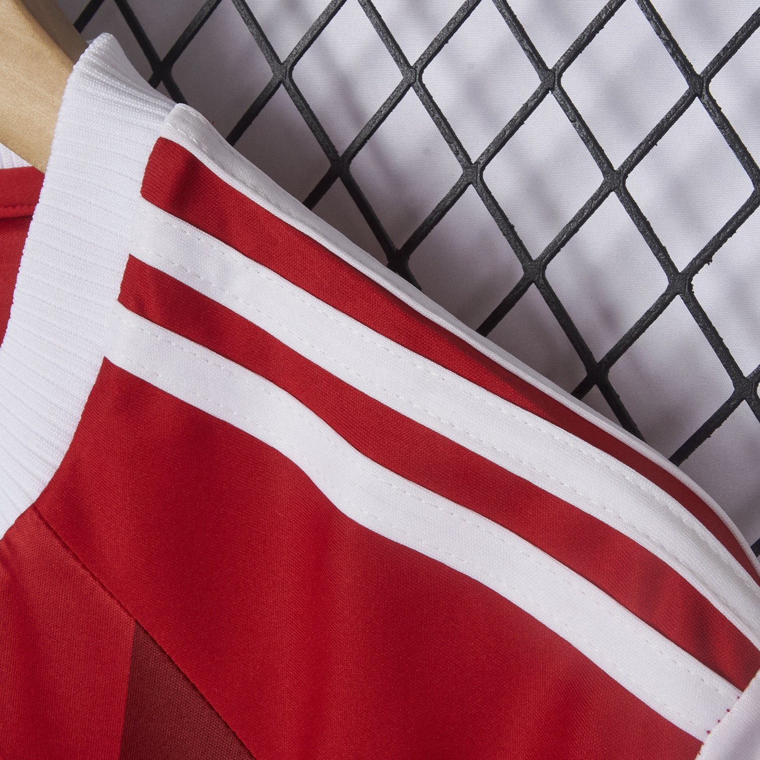 Bayern Munich 25-26 Victory Commemorative Special Jersey - Fans Version - UnitedFutballJersey