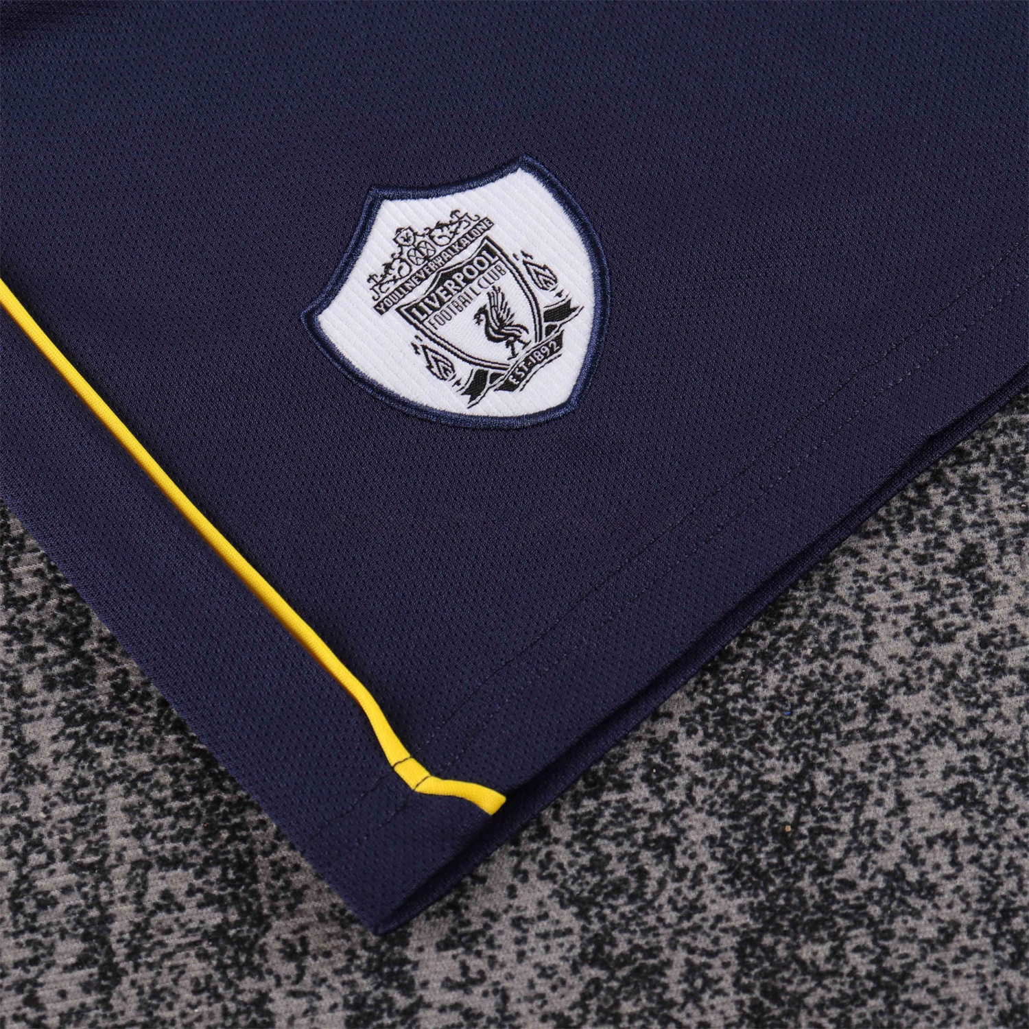 Retro Liver.pool 2001-02 Away Kids Kit - UnitedFutballJersey