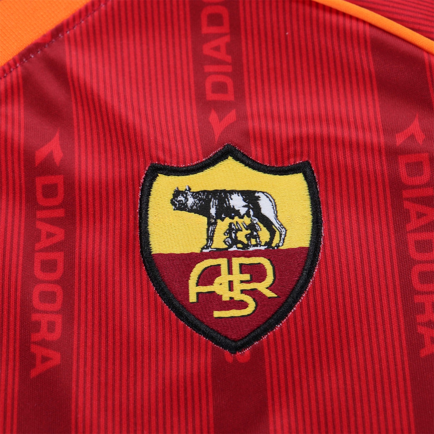 Retro Roma 1999-00 Home Kids Kit - UnitedFutballJersey