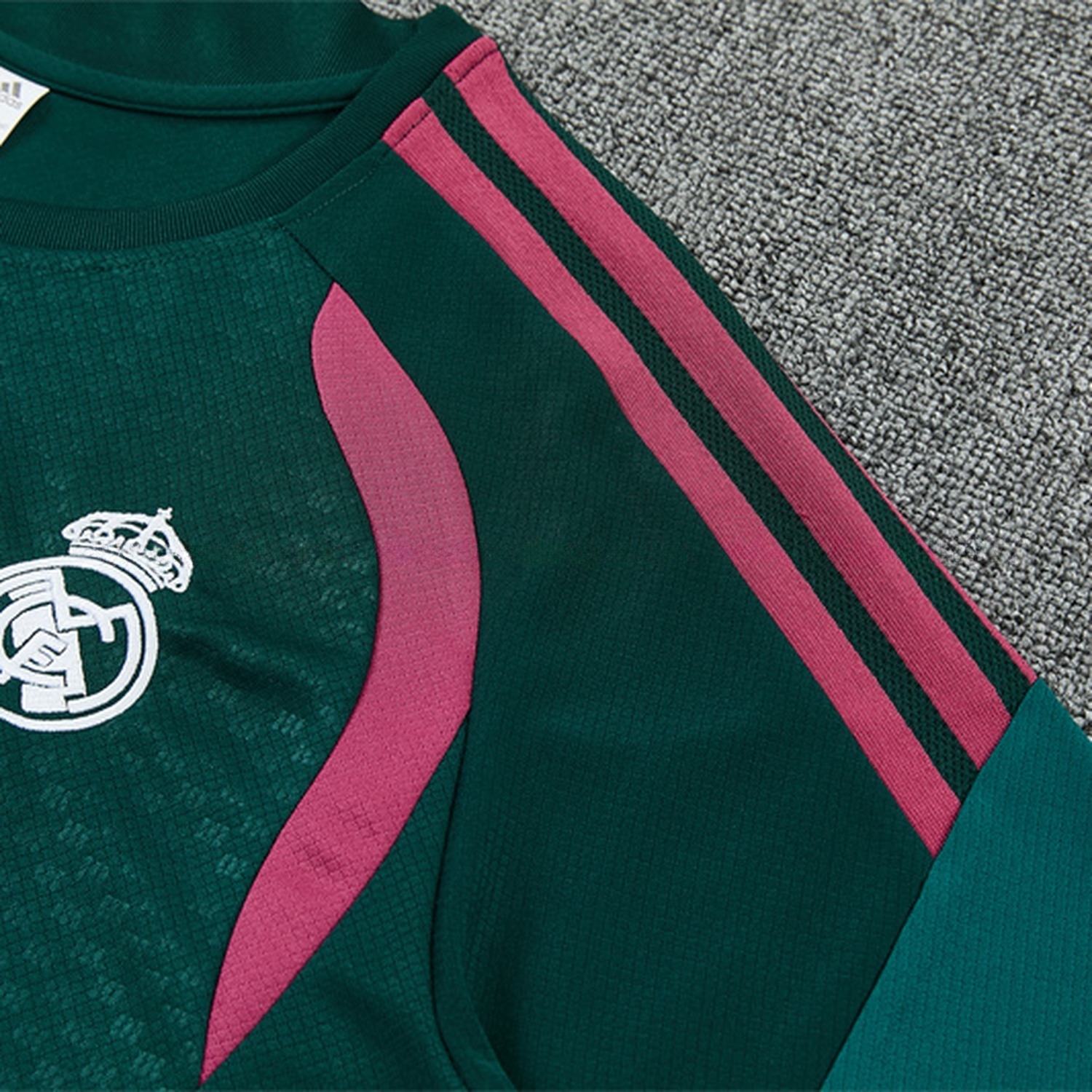 Real Madrid 26-27 Rose Red Stripes Kids Short-Sleeve Training Set - Dark Green Top & Dark Green Shorts - UnitedFutballJersey