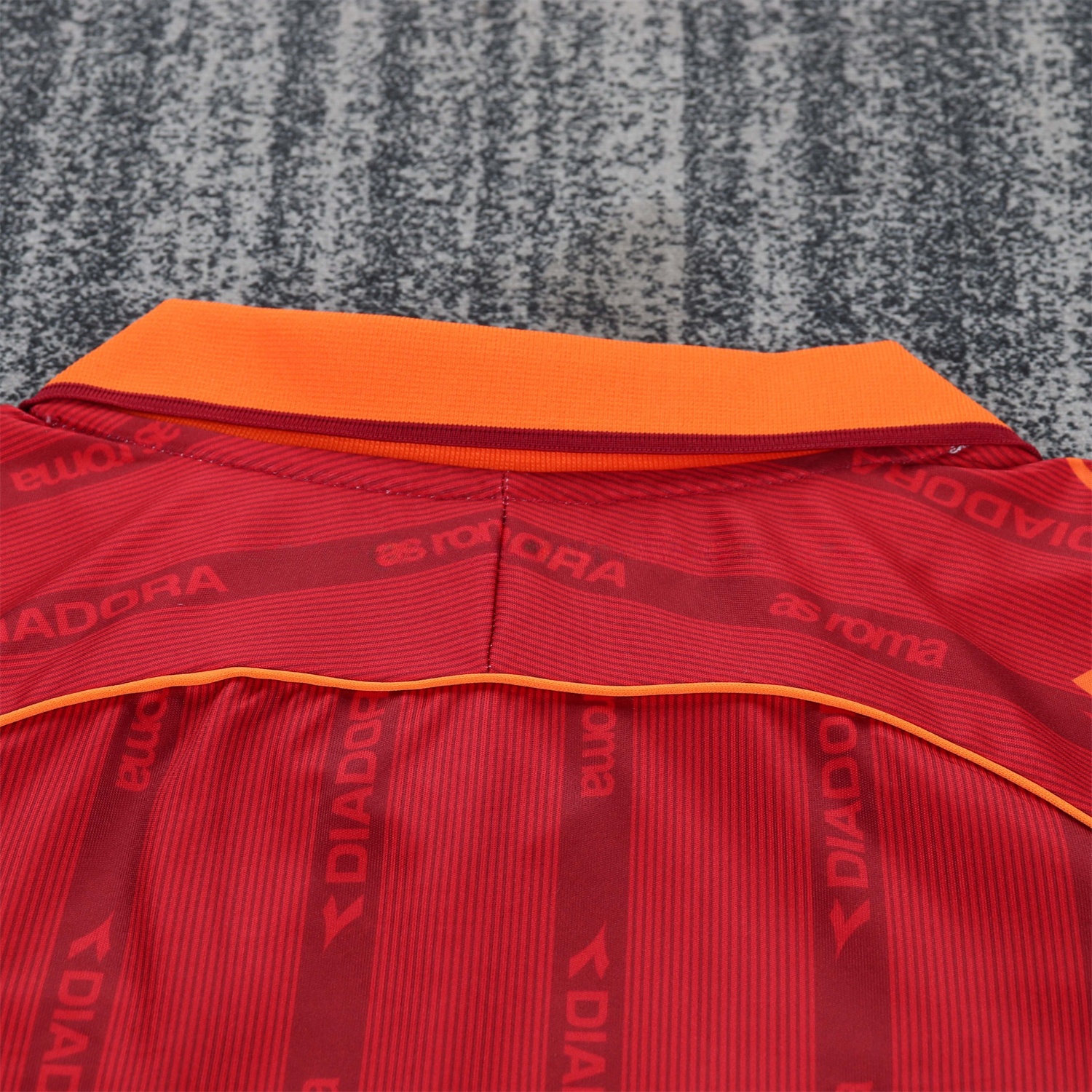 Retro Roma 1999-00 Home Kids Kit - UnitedFutballJersey