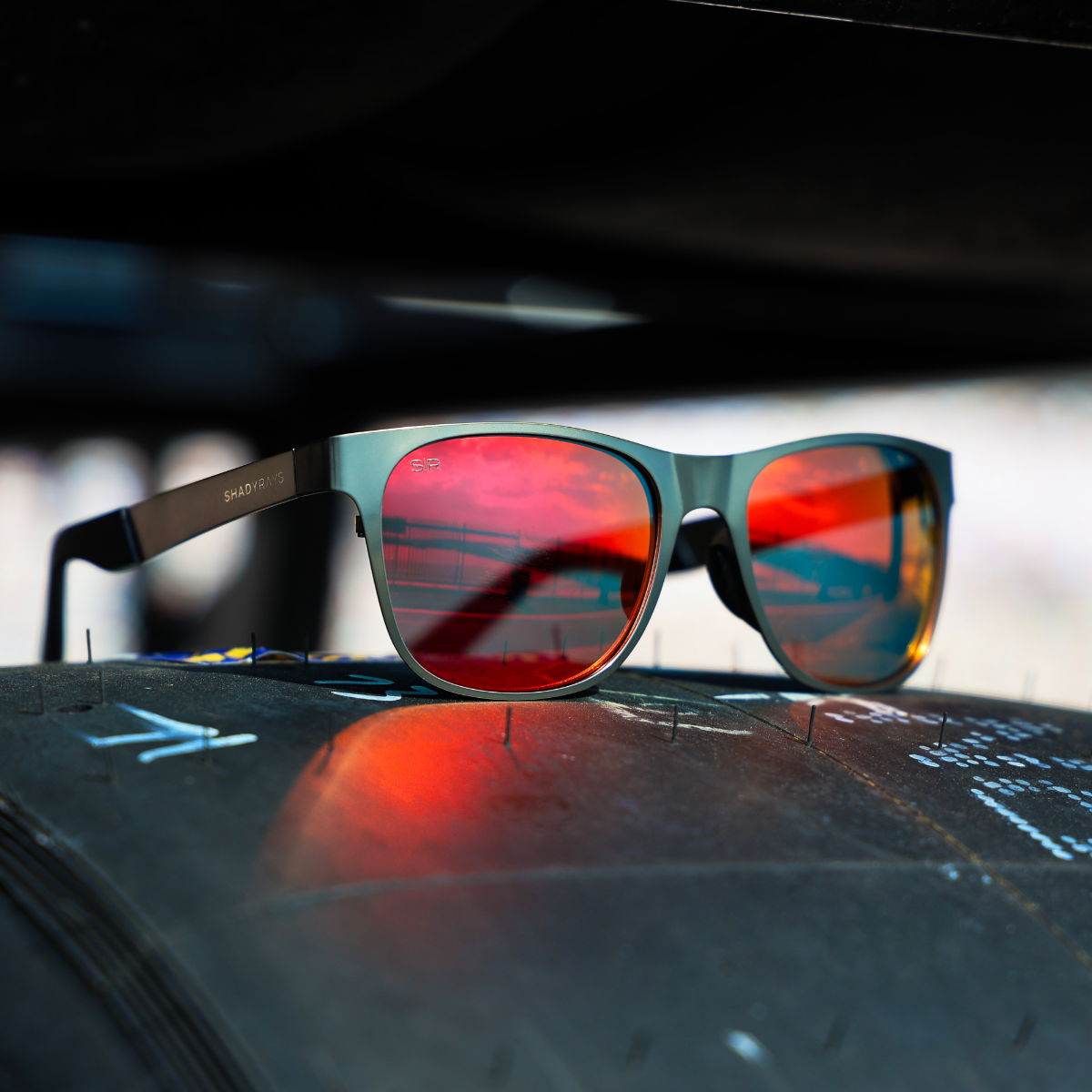 Metal Classic – 23XI Edition Red Polarized