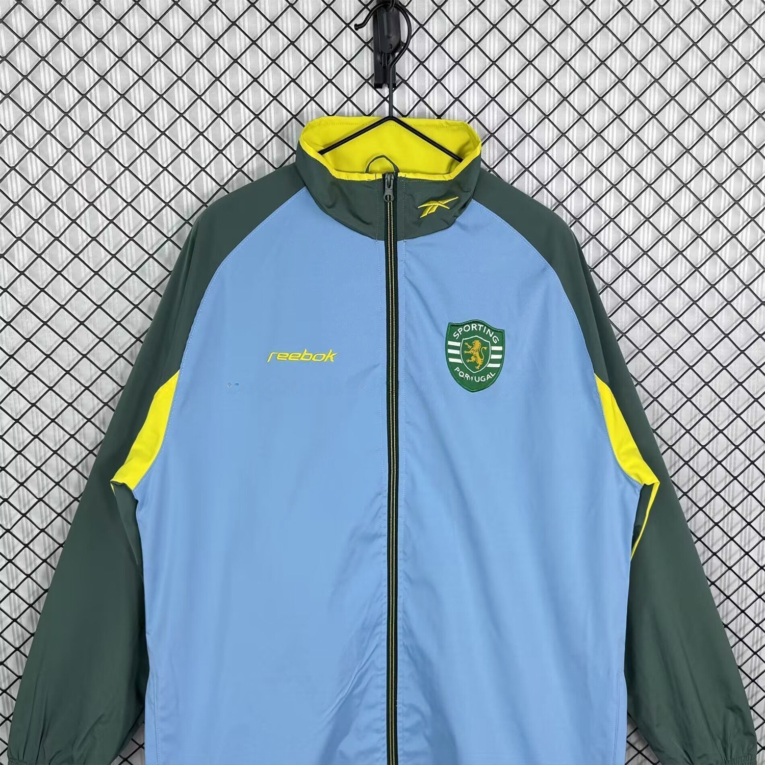 Retro Sporting CP 2002-03 Windbreaker Jacket - Blue Green - UnitedFutballJersey