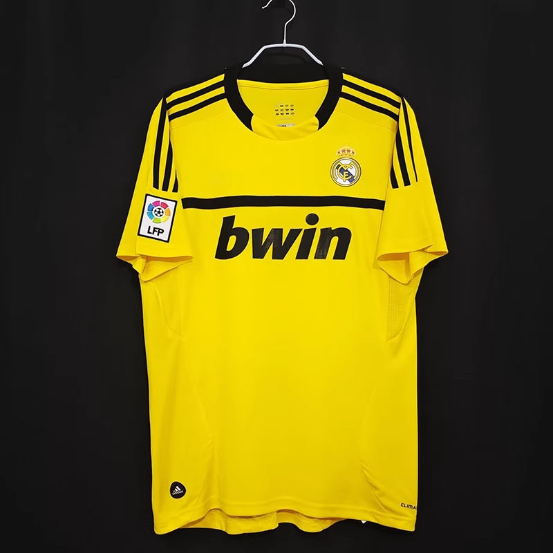 2011/2012 Retro Real Madrid Goalkeeper Football Jersey 1:1 Thai Quality