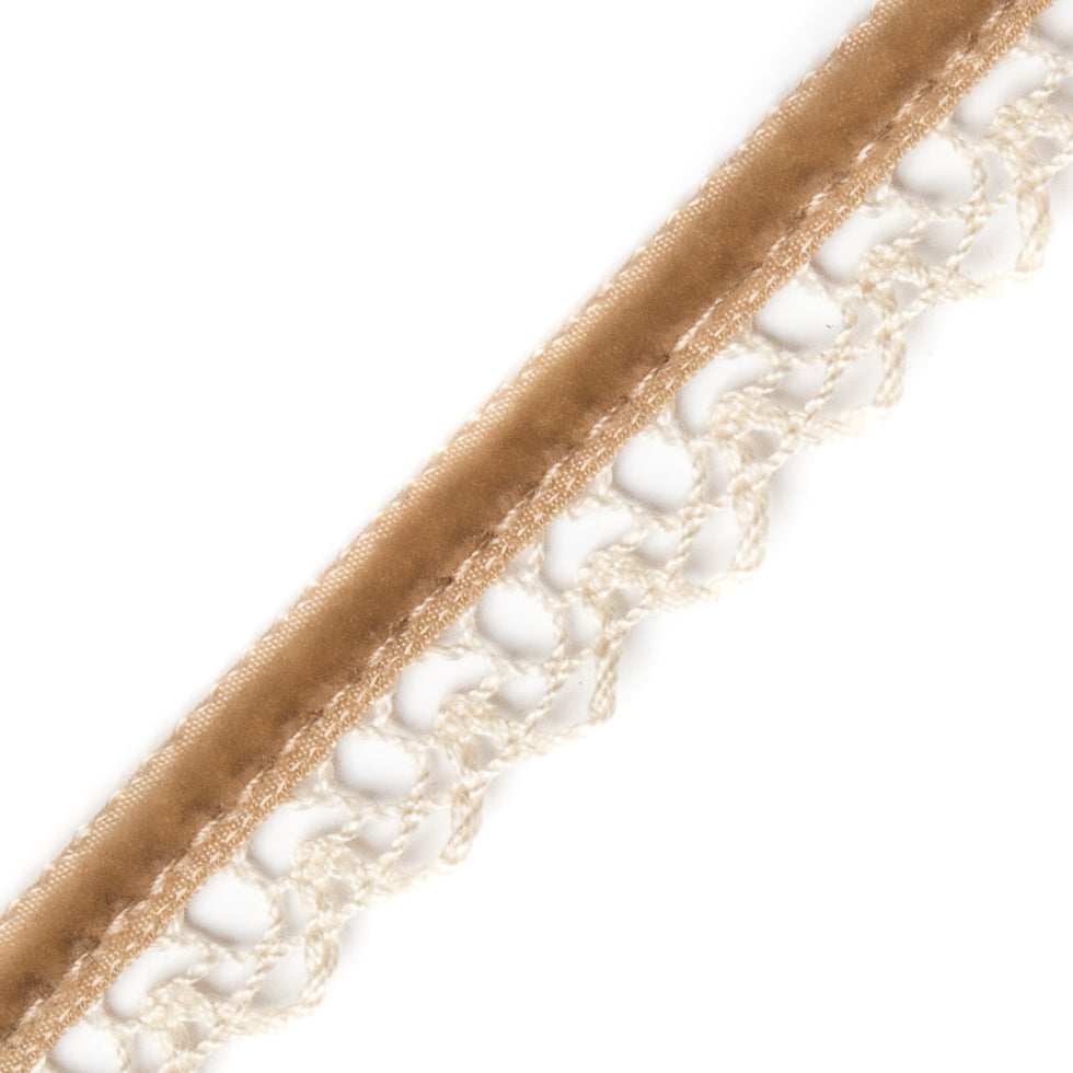 Italian Beige Velvet and Lace Trimming - 0.5