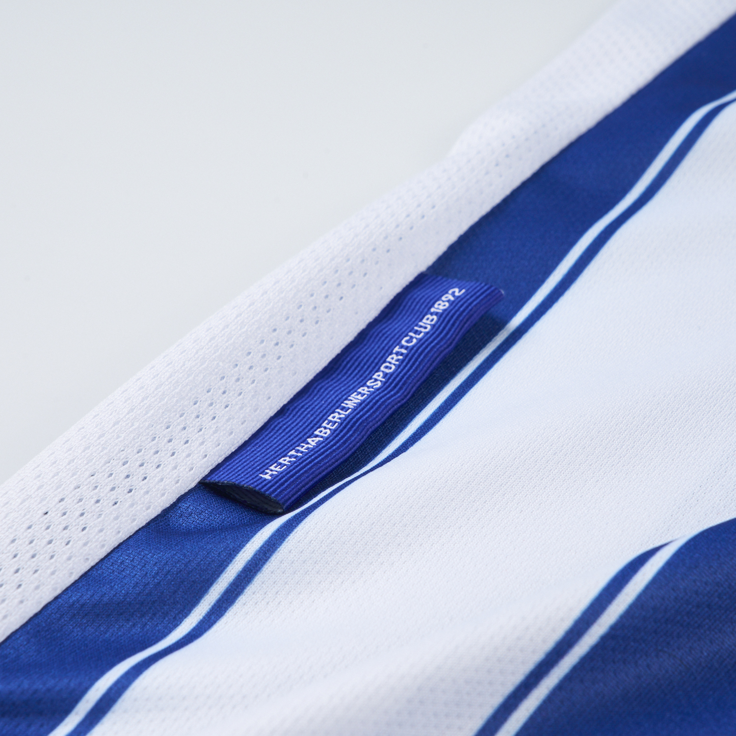 Retro Hertha BSC 2009-10 Home Jersey - UnitedFutballJersey