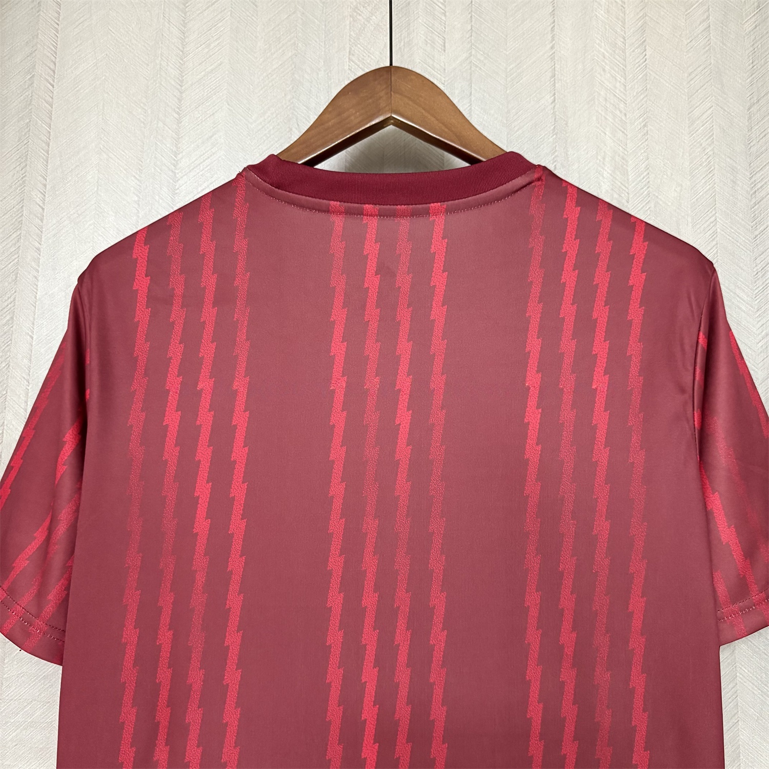 Arsenal 26-27 Red Lines Training Jersey - Fans Version - UnitedFutballJersey