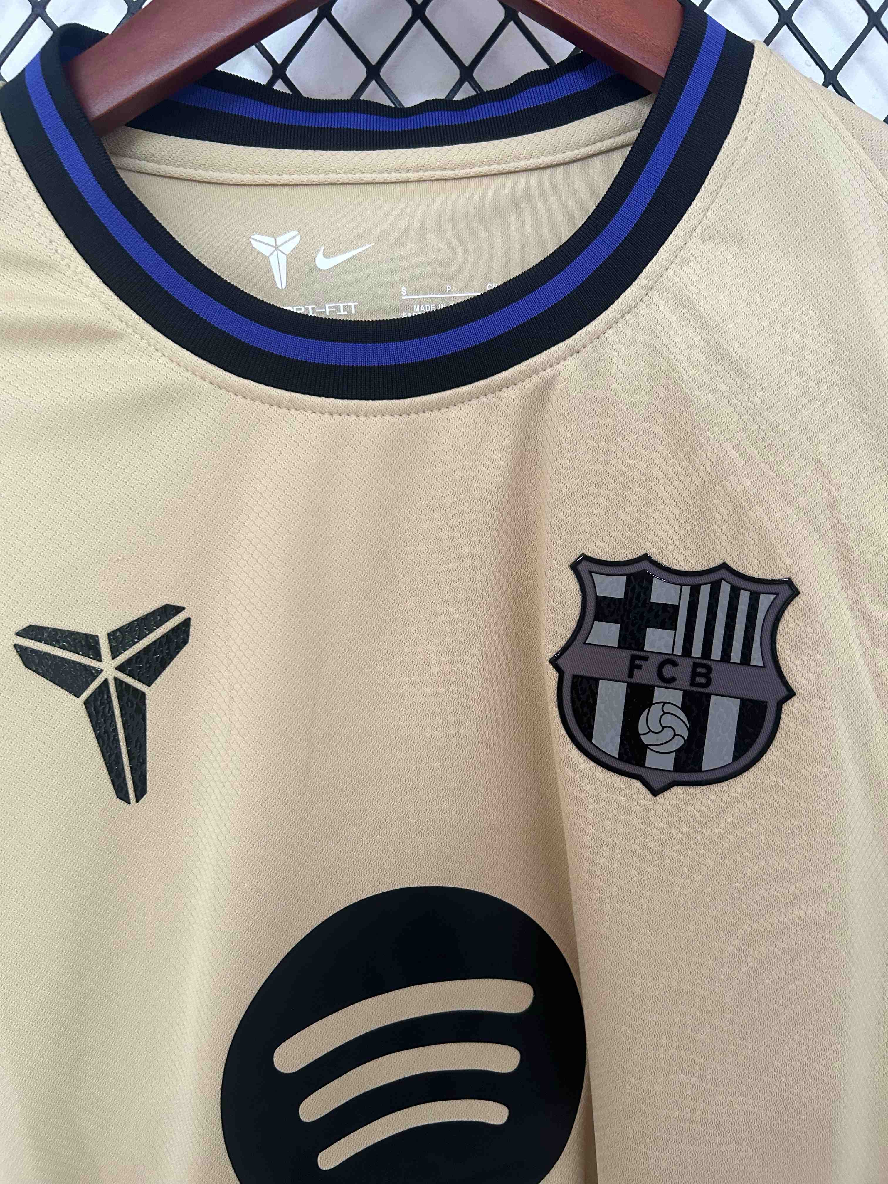 2025/2026 Barcelona Away Football Jersey 1:1 Thai Quality