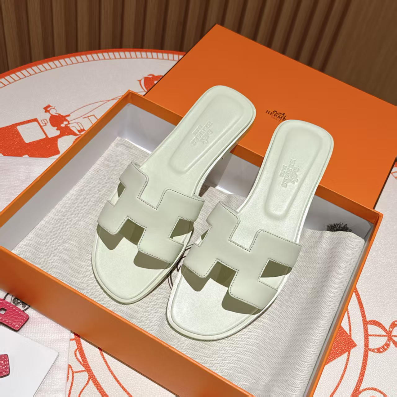 HERMÈS 26 Oran Series — Classic 