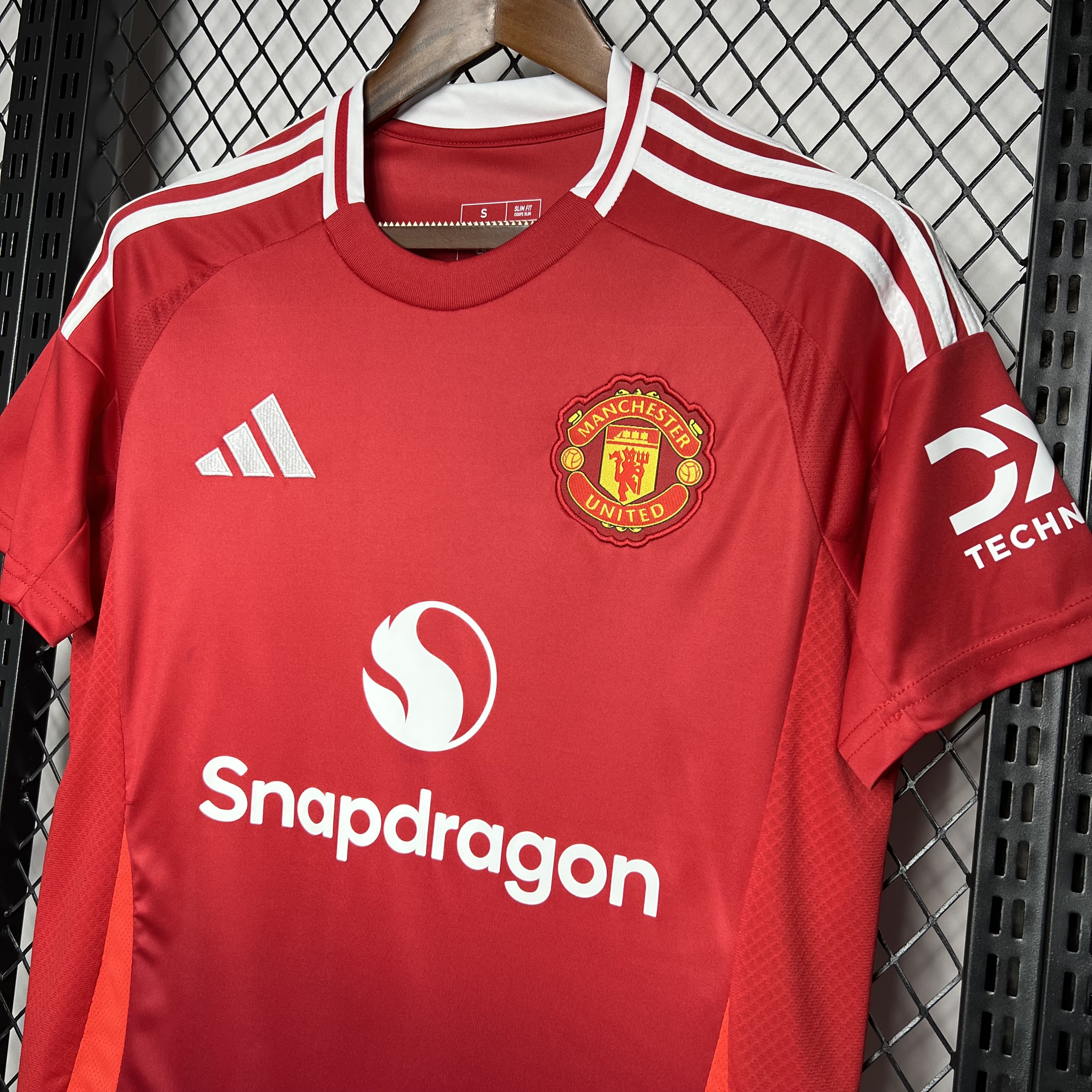 2024/2025 Manchester United Home Football Shirt 1:1 Thai Quality